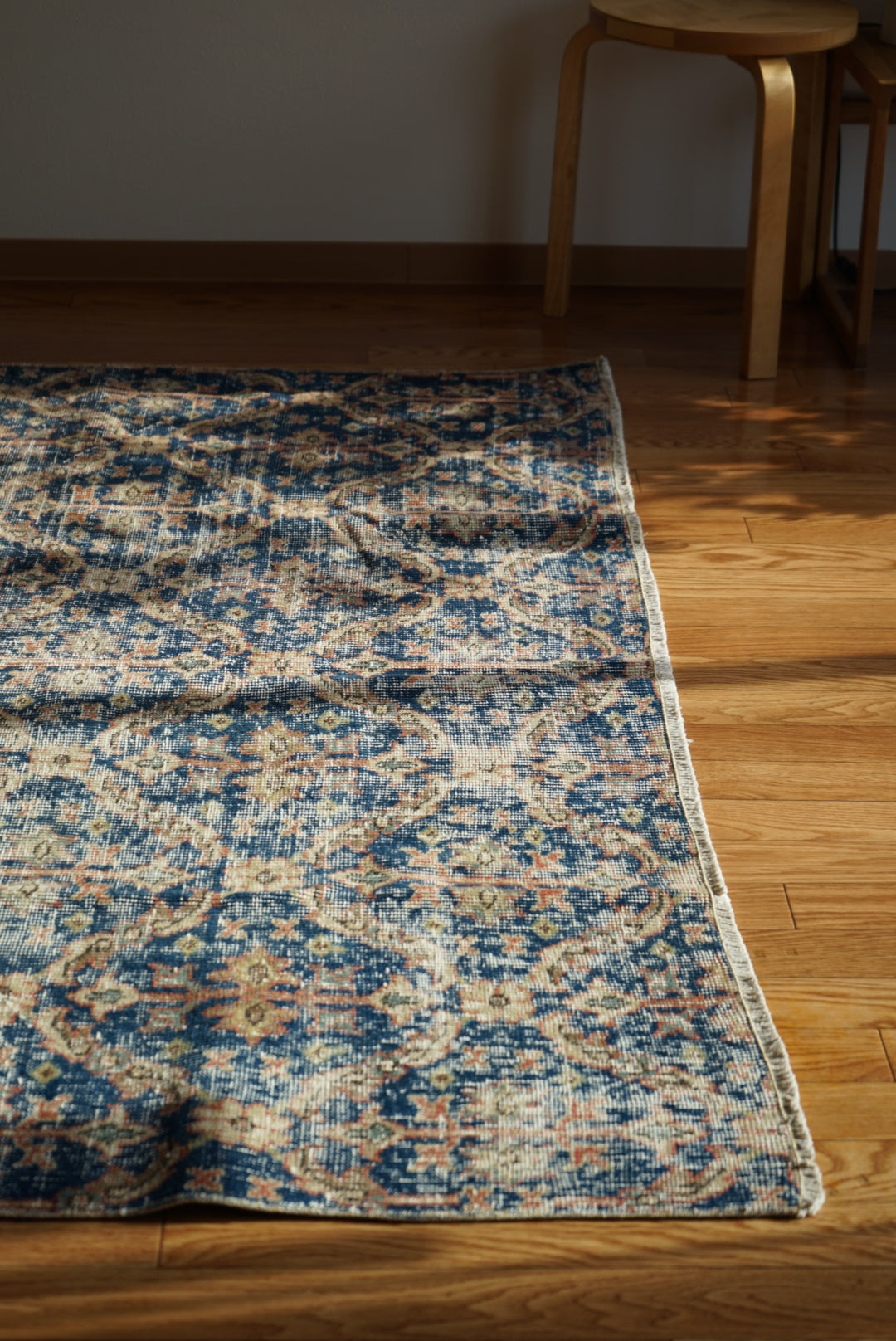 Türkiye Old Isparta Blue 1970年代 255 × 176.5 cm No.TR25434