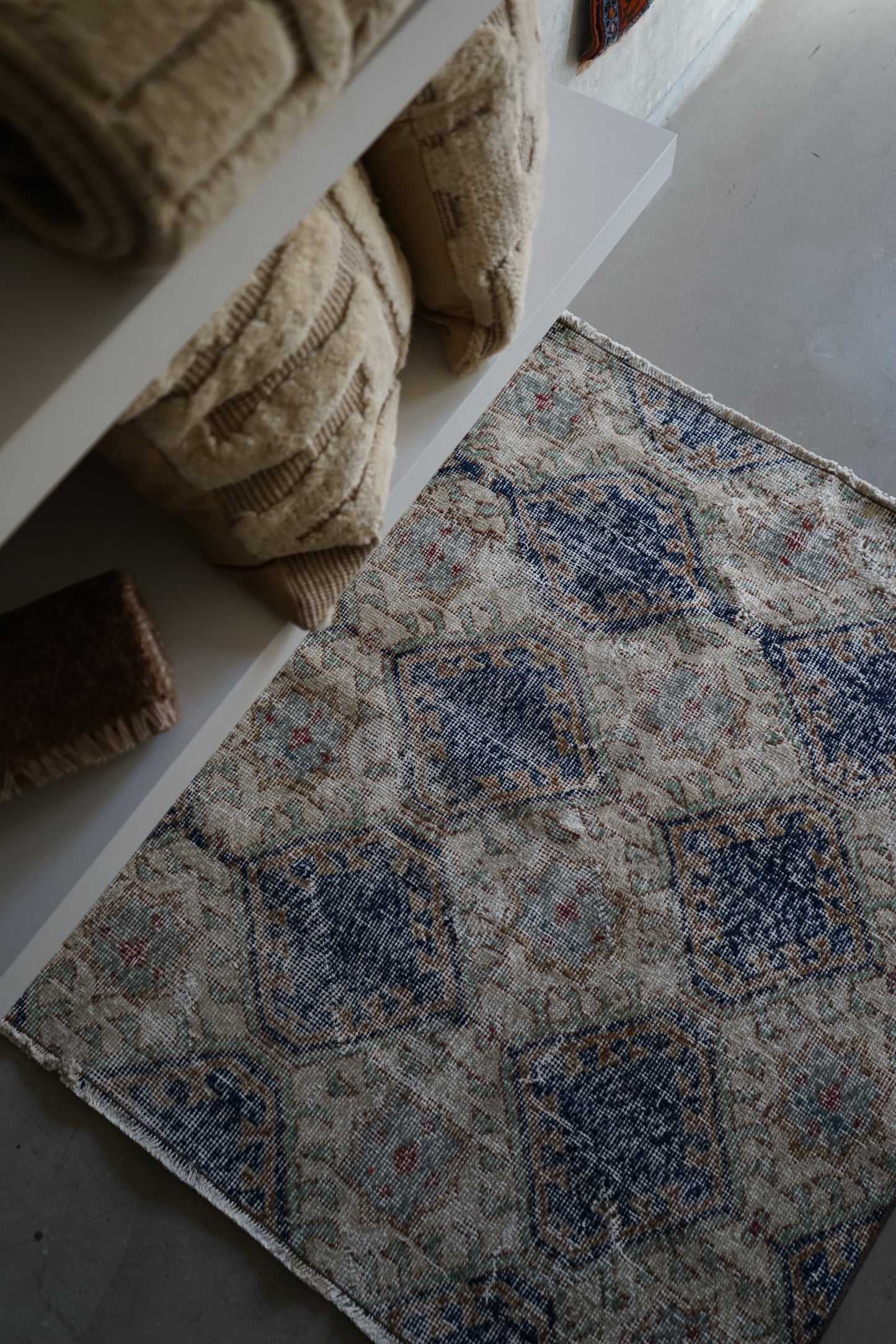 TURKEY VINTAGE ISPARTA 1980年代 125 × 80 cm No.TR25196