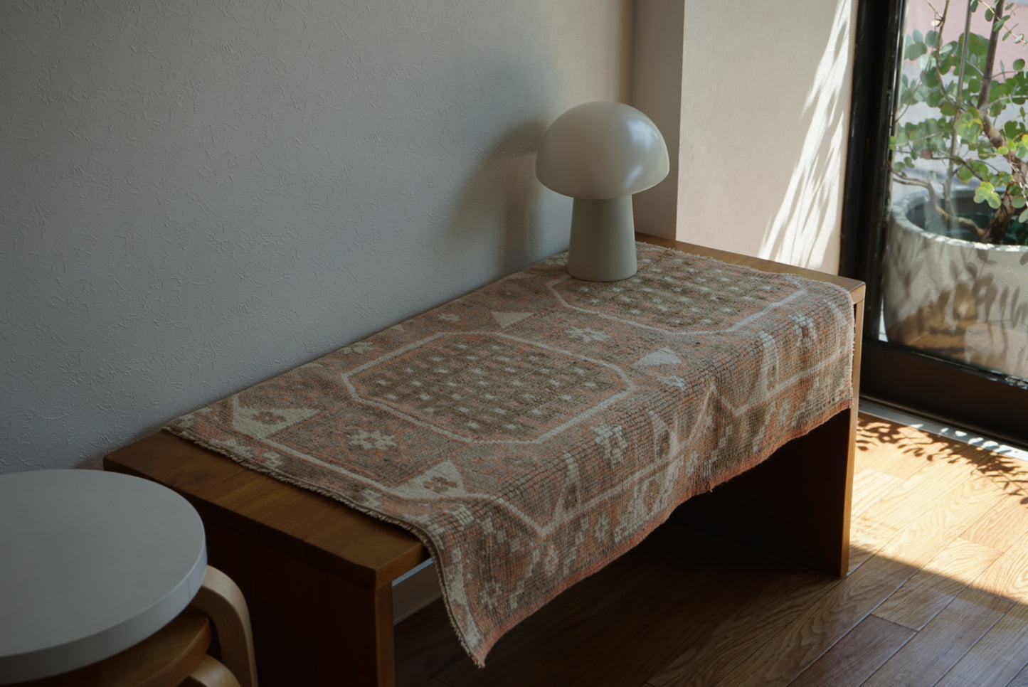 Türkiye Old Oushak Pale Orange 1970年代 85 × 70 cm No.TR25411