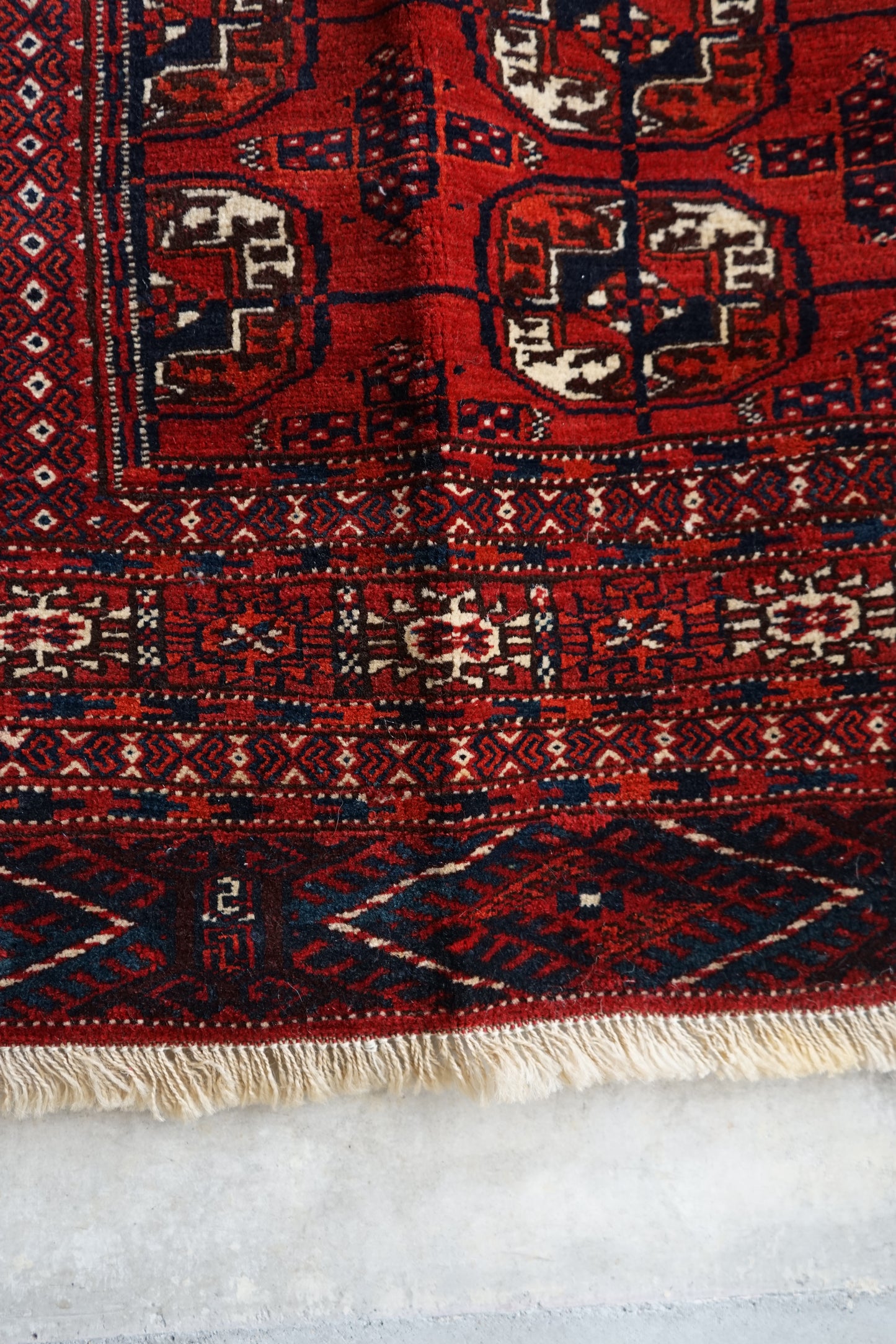 店頭販売 IRAN ANTIQUE TURKMEN ERSARI 1820-1840年代 200 × 128 cm