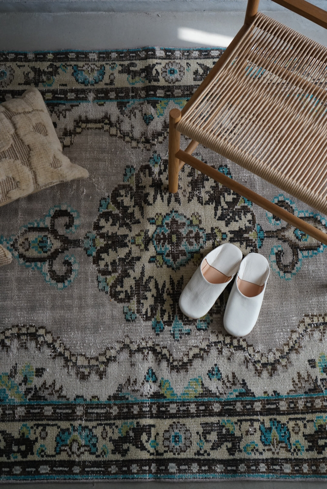 TURKEY OLD ISPARTA GREY 1970年代 223 × 136 cm No.TR25146