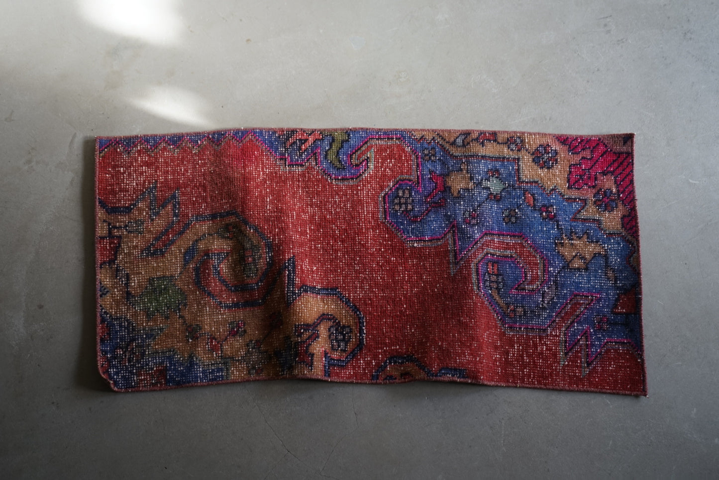 Türkiye Old Oushak Bright Red 110 × 52 cm No.TR25319