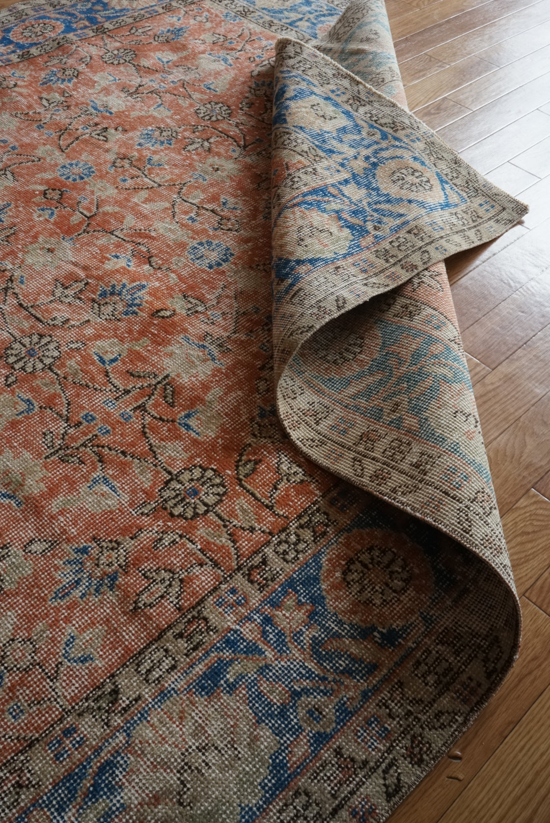 Türkiye Old Isparta Scarlet , Blue 1970年代 271.5 × 164 cm No.TR25507 / 国内送料無料・羊毛手織り絨毯