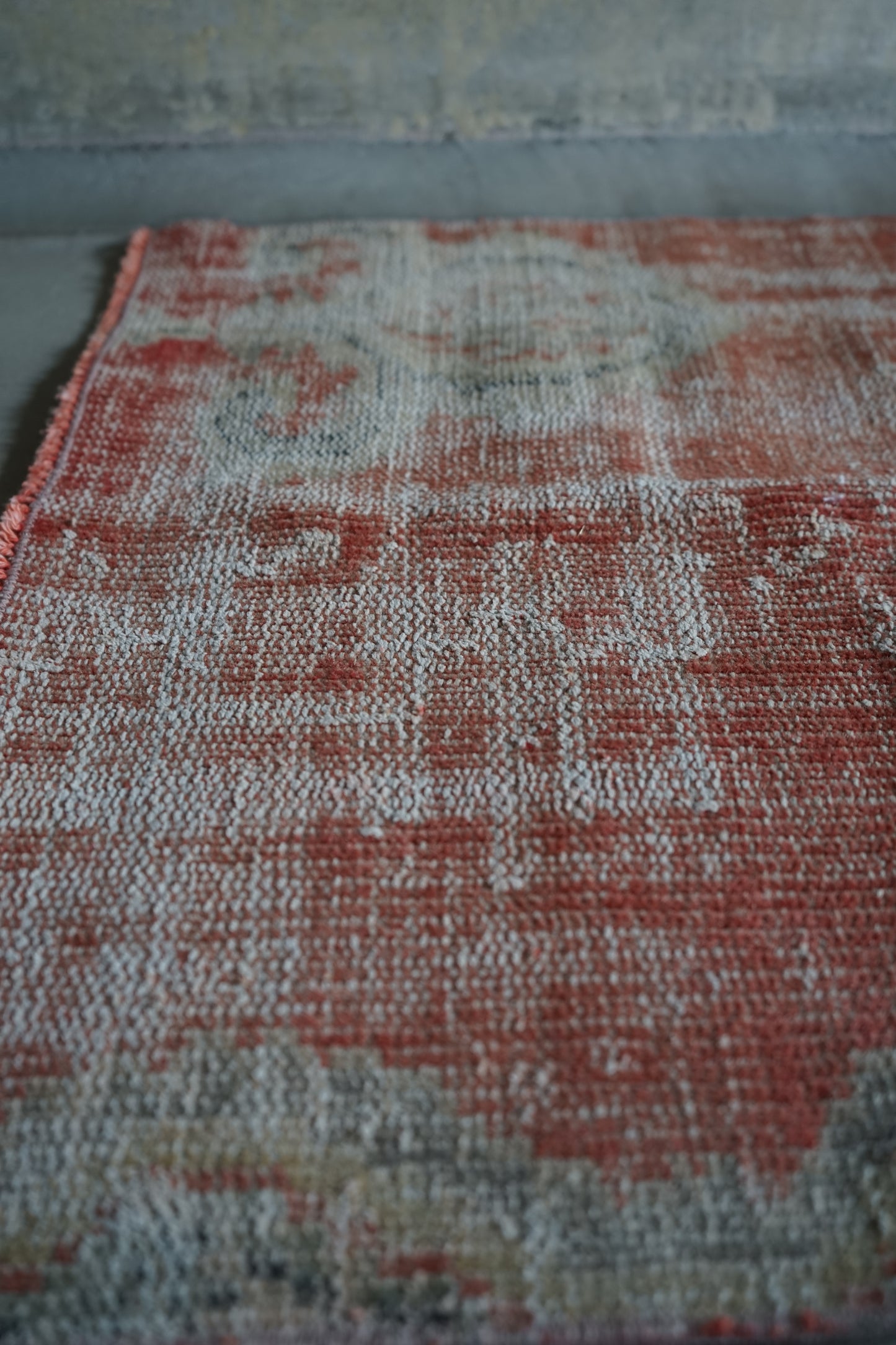 TURKEY VINTAGE SMALL RUG RED FLORAL 97 × 69 cm No.TR25183