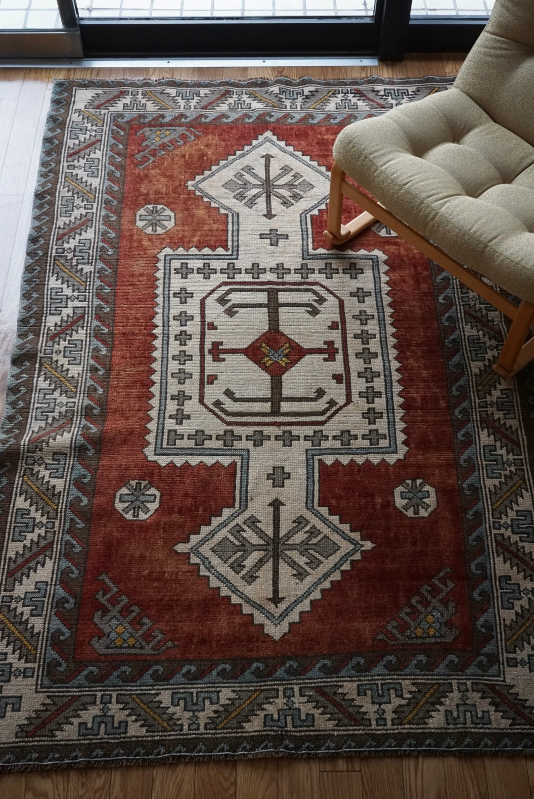 Türkiye Old Eastern Anatolia Orange Medallion 1960年代 194 × 121 cm No.TR25400