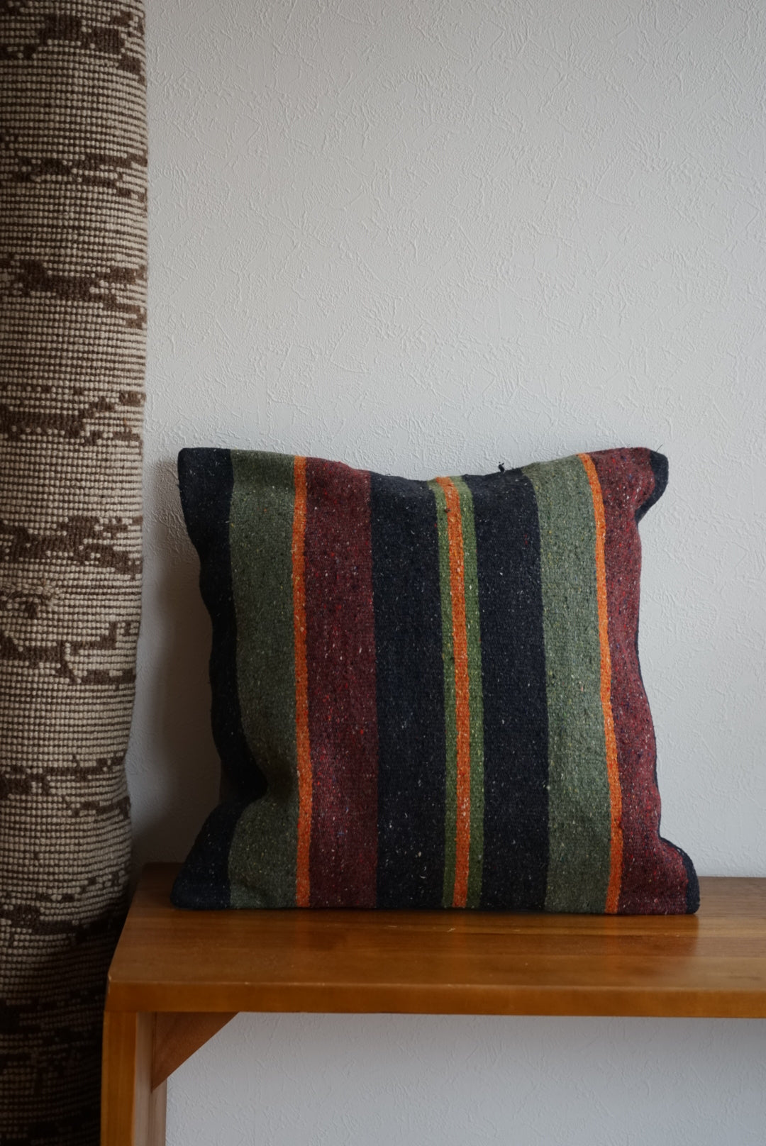 Türkiye Old Kilim Cushion Cover Mix Stripe Dark Color 50 × 50 cm No.TR25523 / 国内送料無料・羊毛手織りキリム