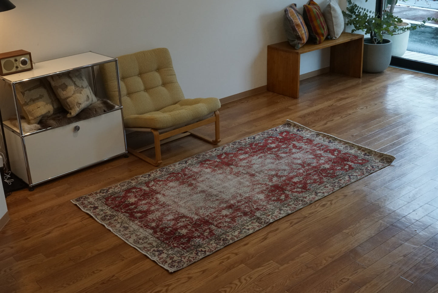 Türkiye Old Isparta Red Floral 1970年代 195 × 107.5 cm No.TR25437