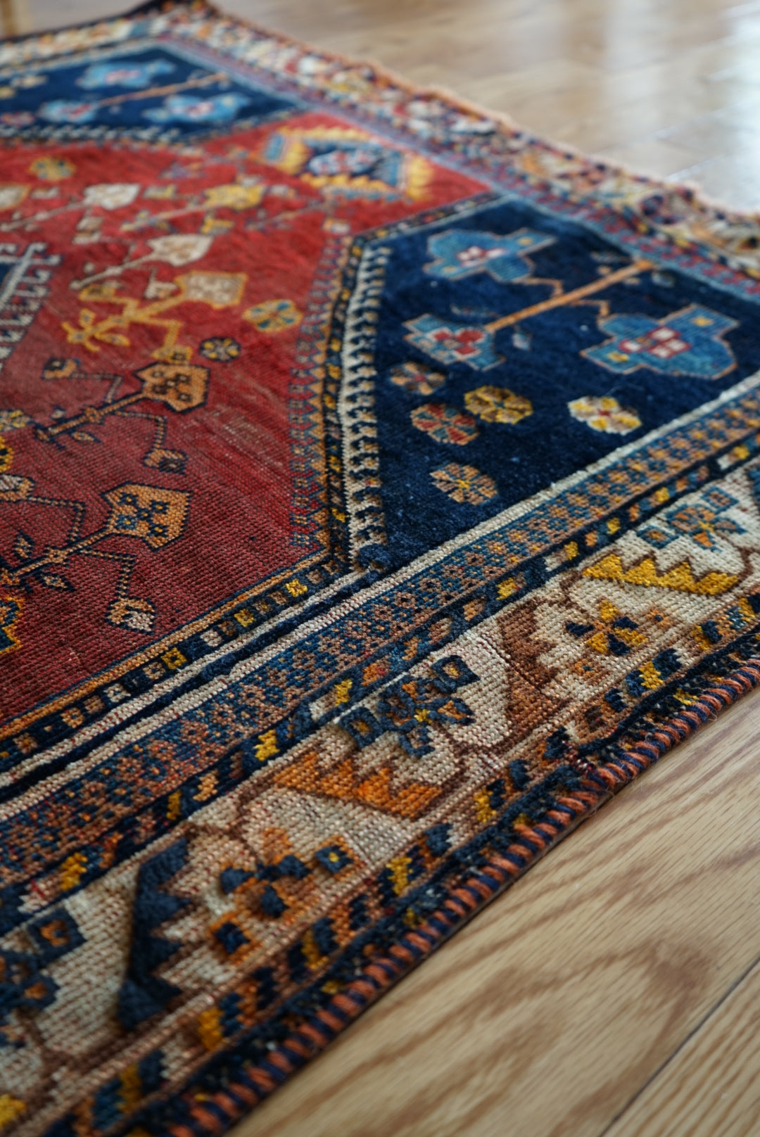 店頭販売 IRAN ANTIQUE QASHQAI BOLVALDI 1860年代 136 × 108 cm / 4'4" × 3'5" ft