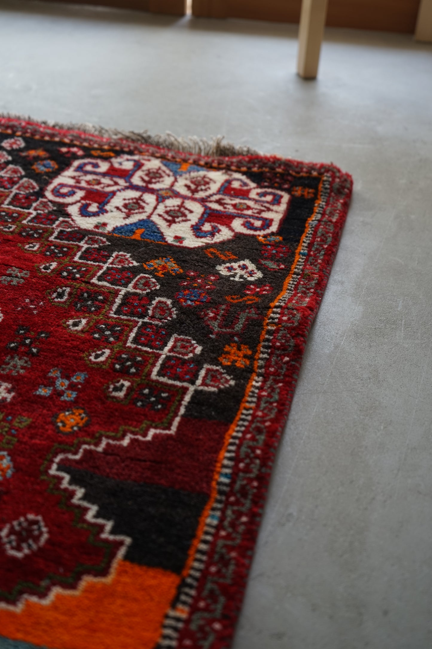 IRAN OLD SHIRAZ QASHQAI 1970年代 195 × 112 cm / 6'4" × 3'6" ft