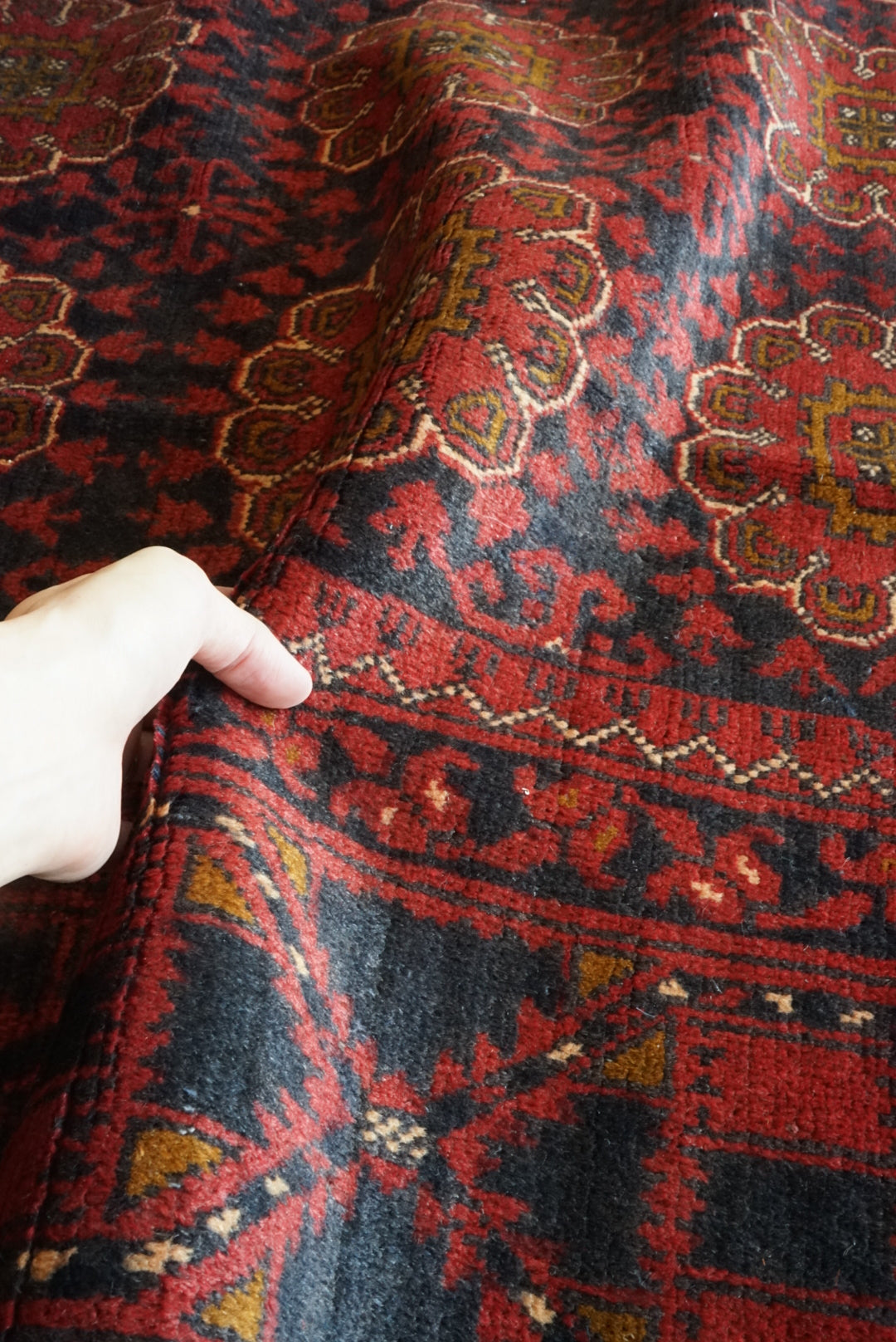 店頭販売 Afghanistan Vintage Turkmen 1980年代 201 × 146.5 cm  No.AF2536 / 国内送料無料・羊毛手織り絨毯
