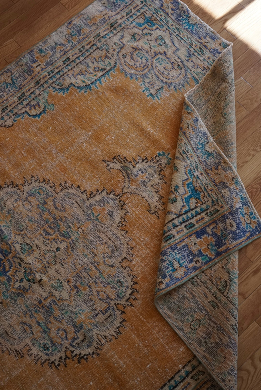 Türkiye Old Isparta Medallion Orange , Blue 1960年代 256 × 169.5 cm No.TR25469