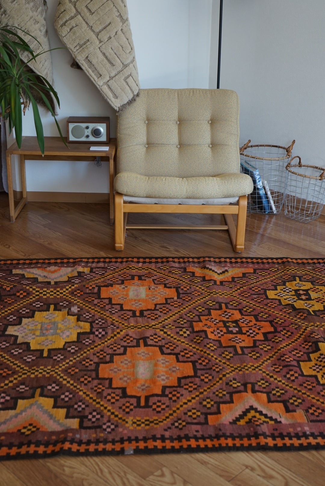 Türkiye Old Kilim Kars Tribal Design Purple 1970年代 180.5 × 135 cm No.TR25548 / 国内送料無料・羊毛手織りキリム