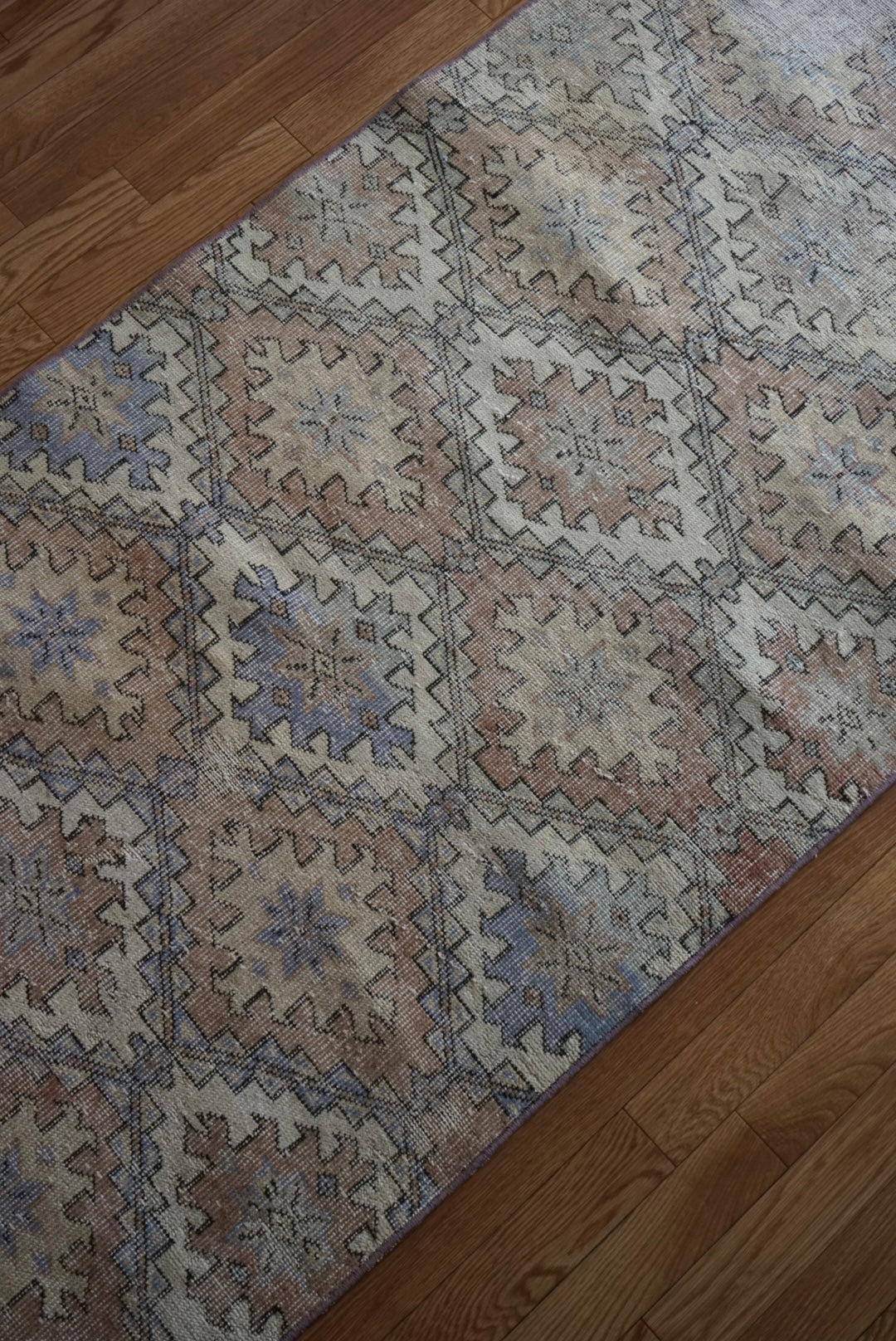 Türkiye Old Isparta Runner Beige , Blue Mix 1970年代 229 × 98 cm No.TR25471