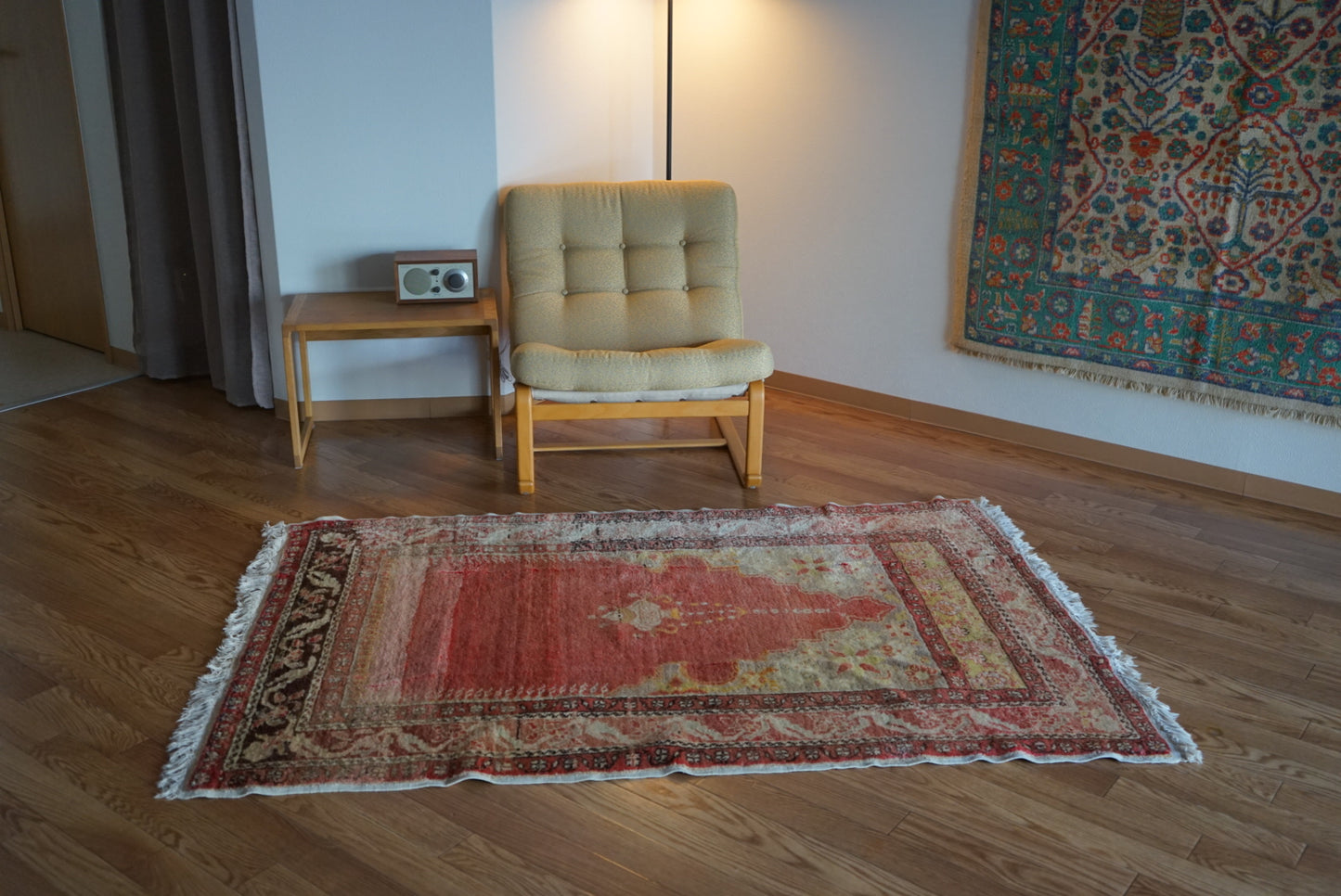 Tribal rug Türkiye Old Kayseri Prayer 1980年代 165 × 112 cm No.TR25535 / 国内送料無料・羊毛手織り絨毯