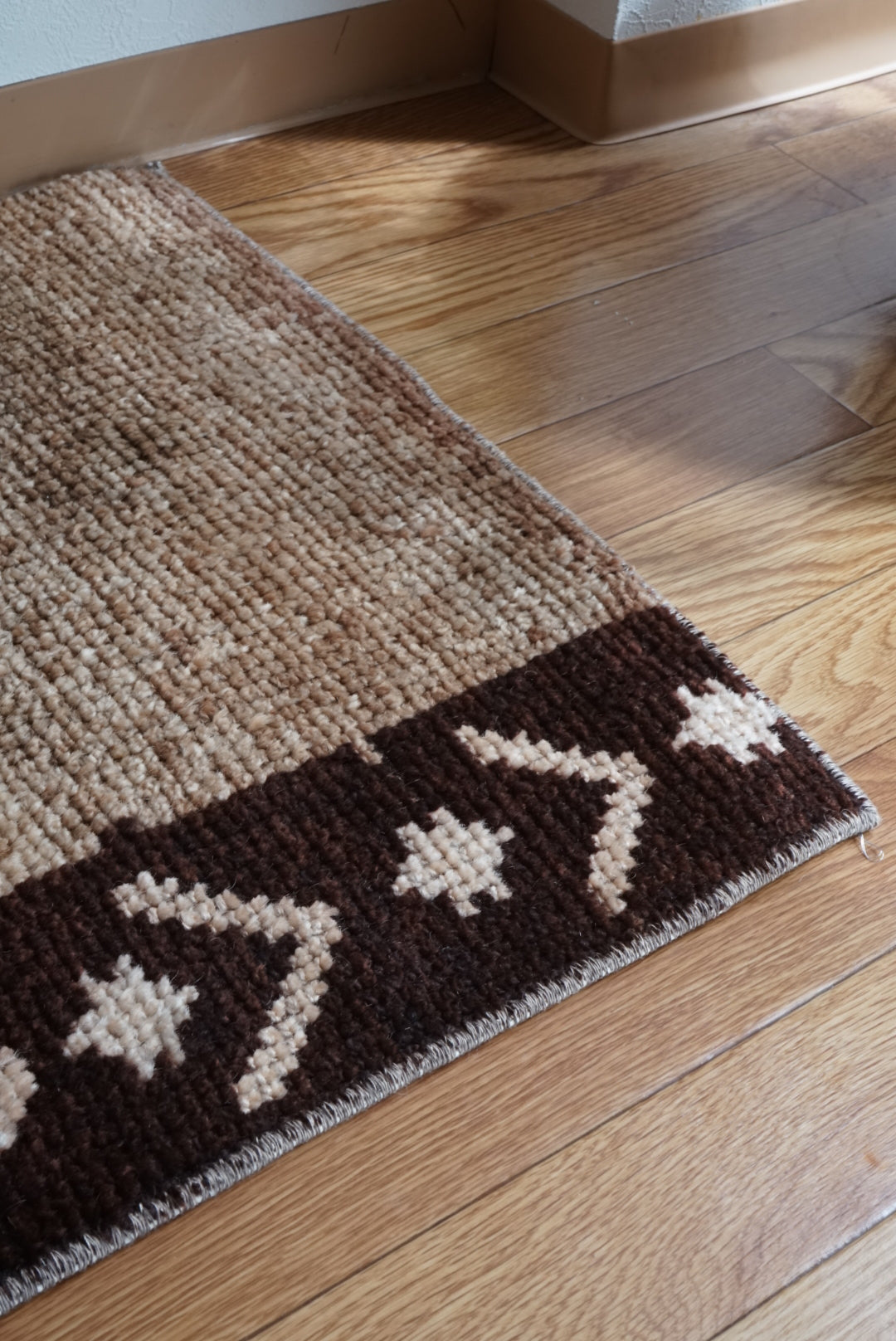Türkiye Old Oushak Beige , Brown 1970年代 115 × 53 cm No.TR25499 / 国内送料無料