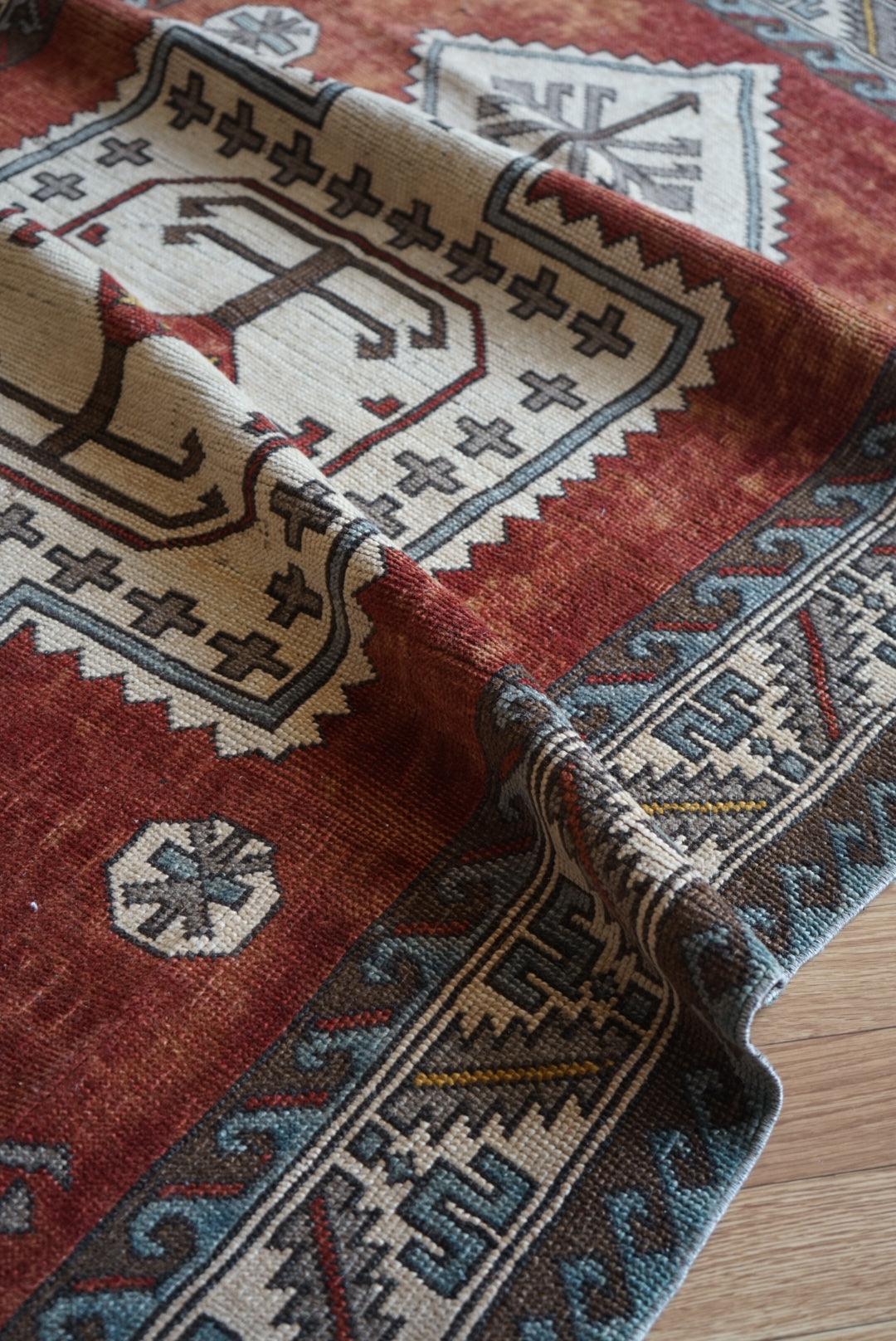 Türkiye Old Eastern Anatolia Orange Medallion 1960年代 194 × 121 cm No.TR25400