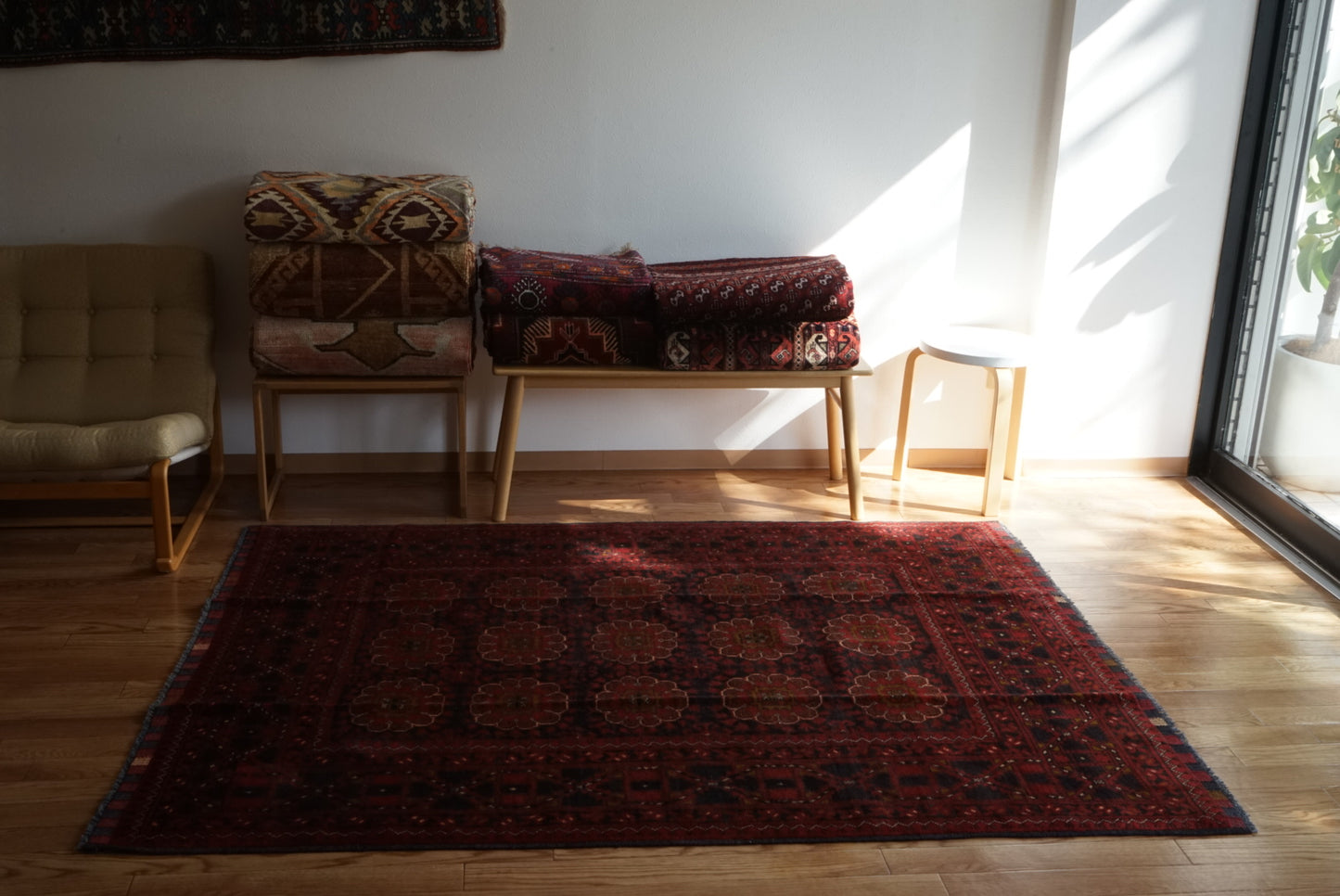 店頭販売 Afghanistan Vintage Turkmen 1980年代 201 × 146.5 cm  No.AF2536 / 国内送料無料・羊毛手織り絨毯