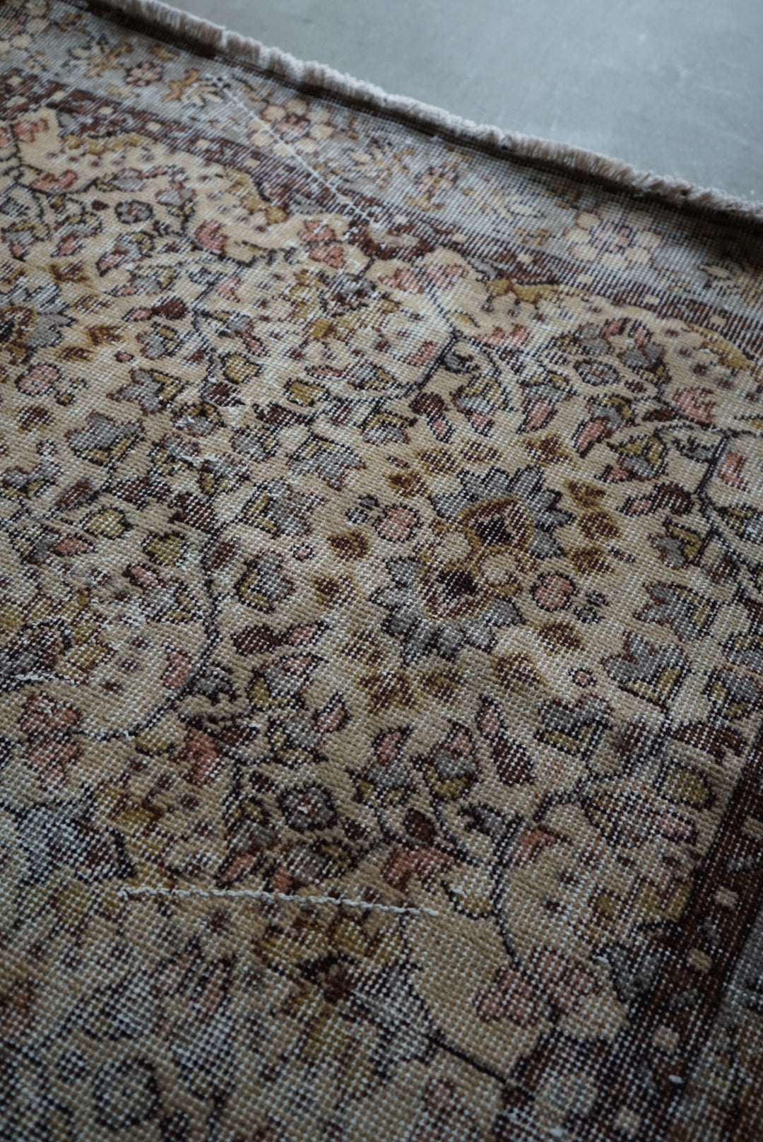 Türkiye Old Isparta Brown Floral 1970年代 204 × 107 cm No.TR25255