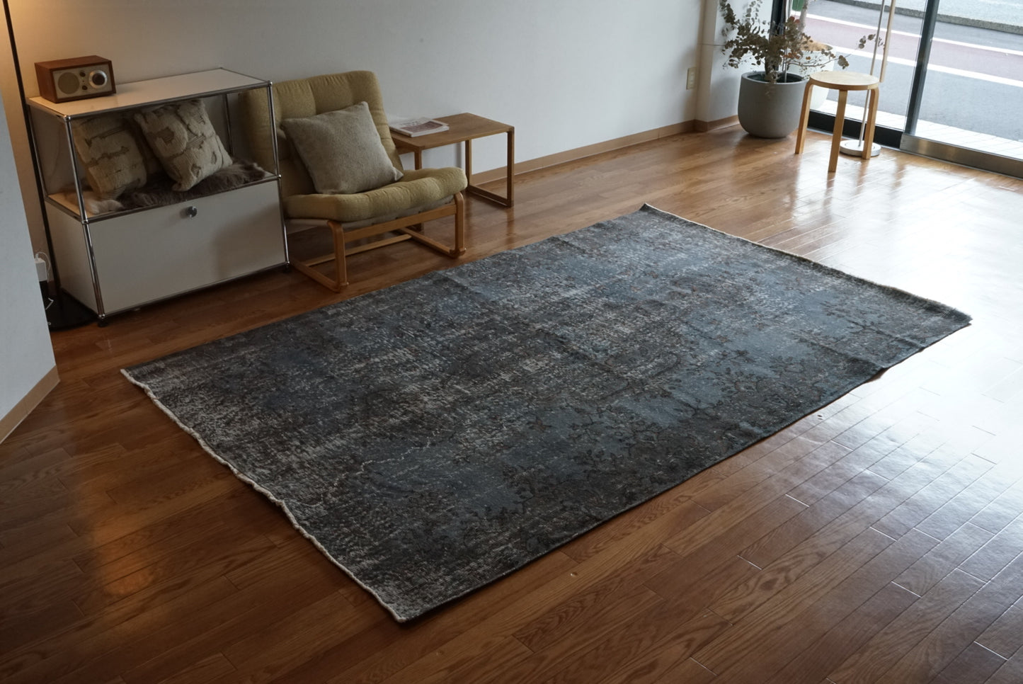 Türkiye Old Isparta Medallion Overdye Blue Glay , Brown 1970年代 250 × 161 cm No.TR25495 / 国内送料無料