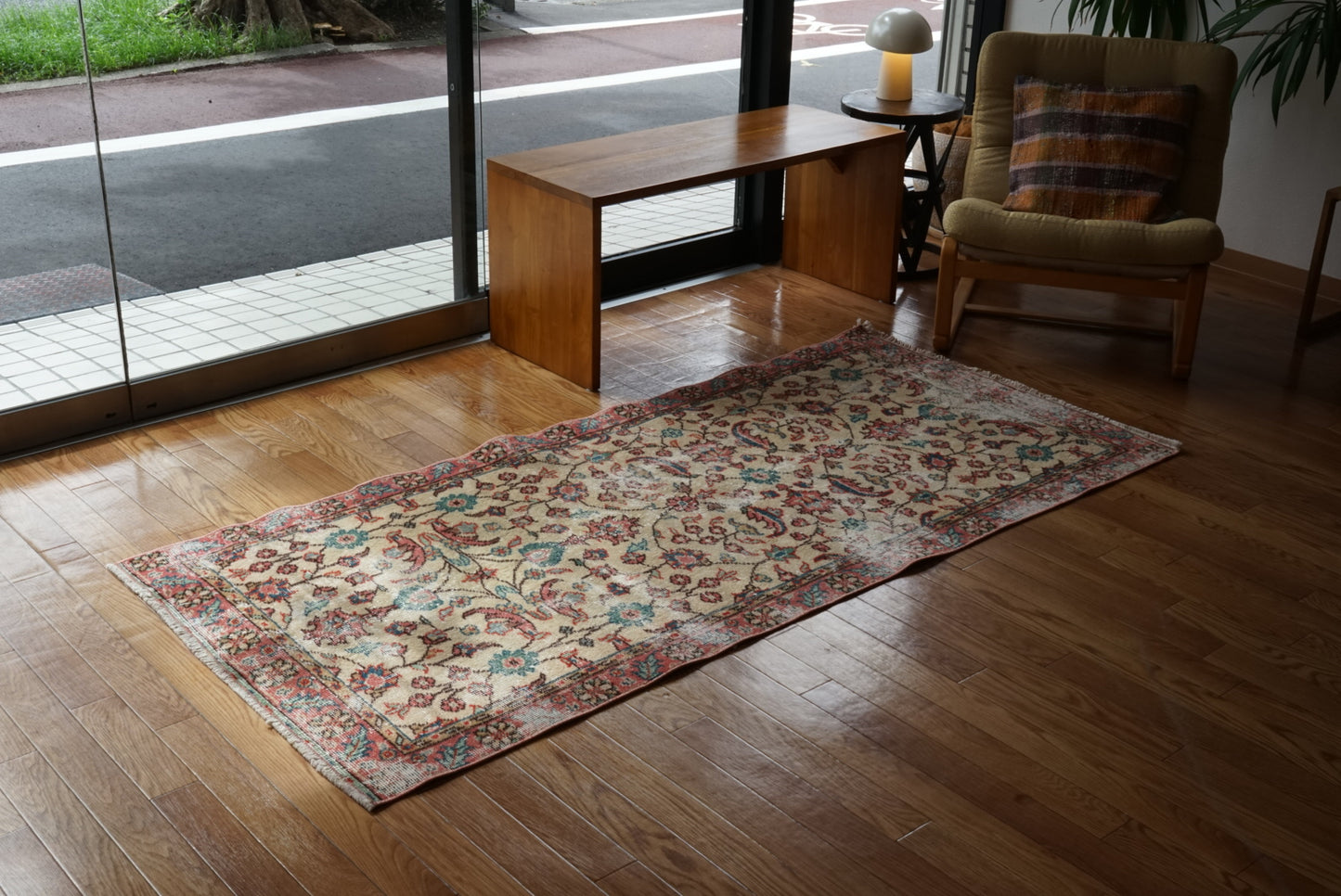 Türkiye Old Isparta Beige , Rose Pink , Emerald Green Floral 1970年代 194 × 92 cm No.TR25451 / 国内送料無料