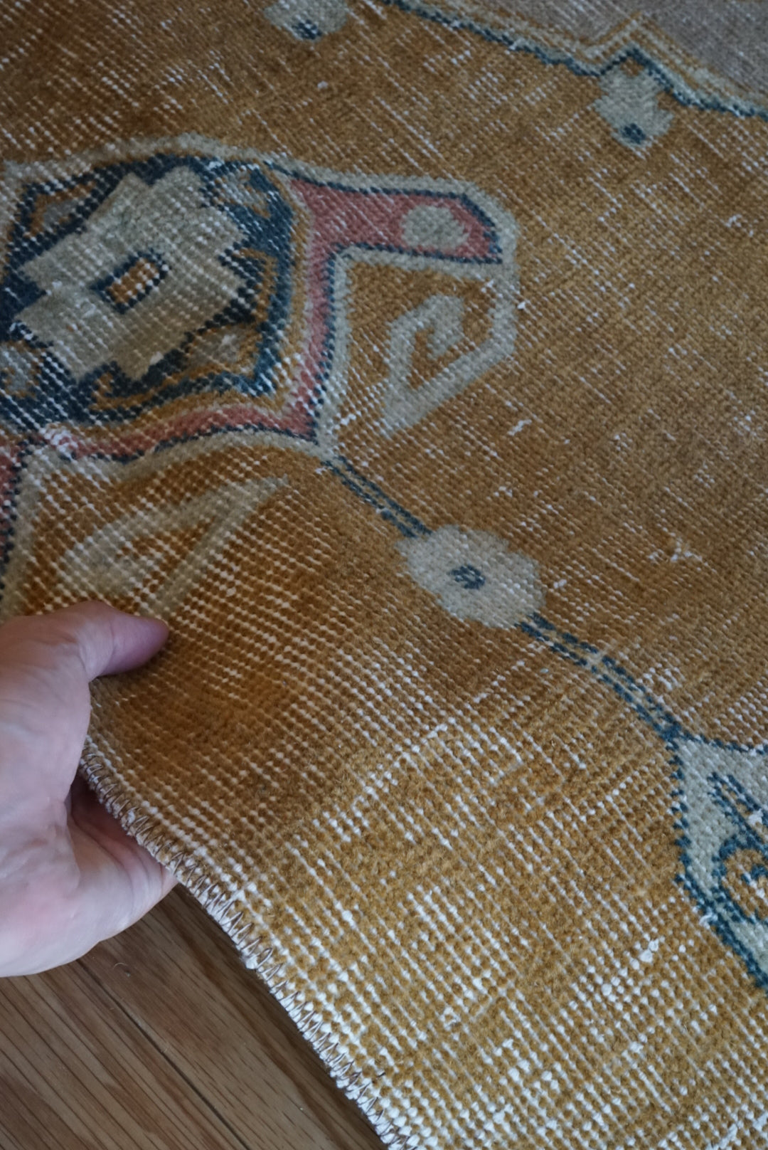 Türkiye Old Oushak Beige , Brass 1970年代 85 × 70 cm No.TR25479 / 国内送料無料