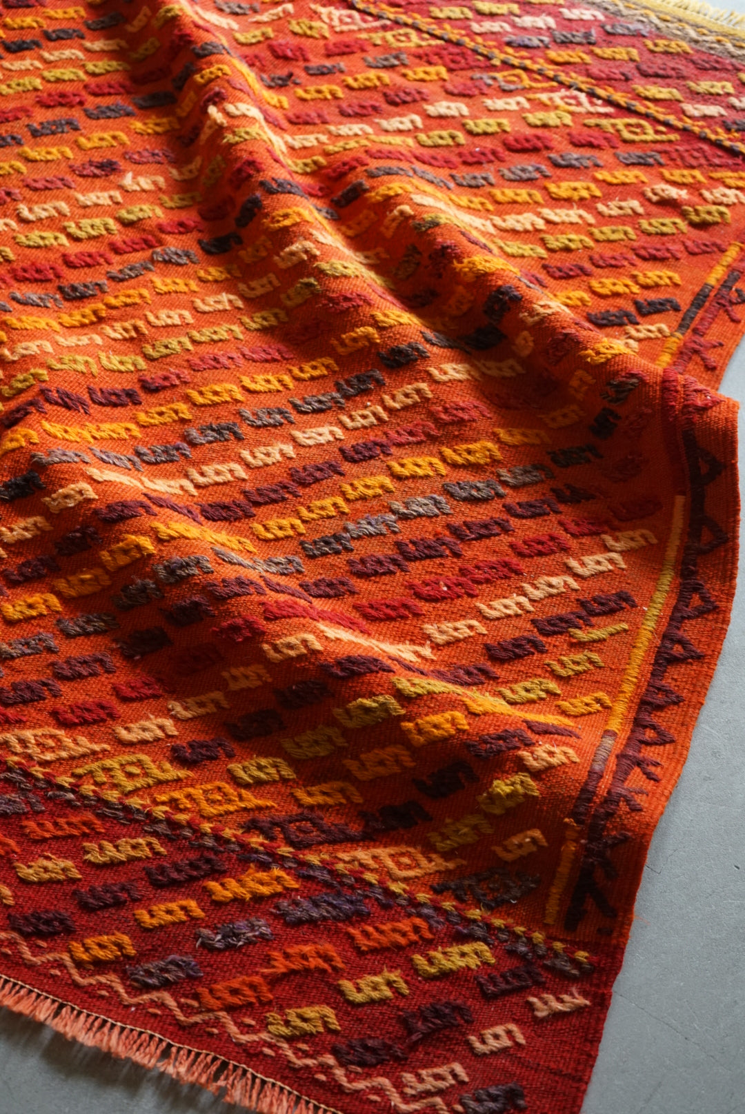 Türkiye Old Konya Jajim Orange 1960年代 121 × 109 cm No.TR25158