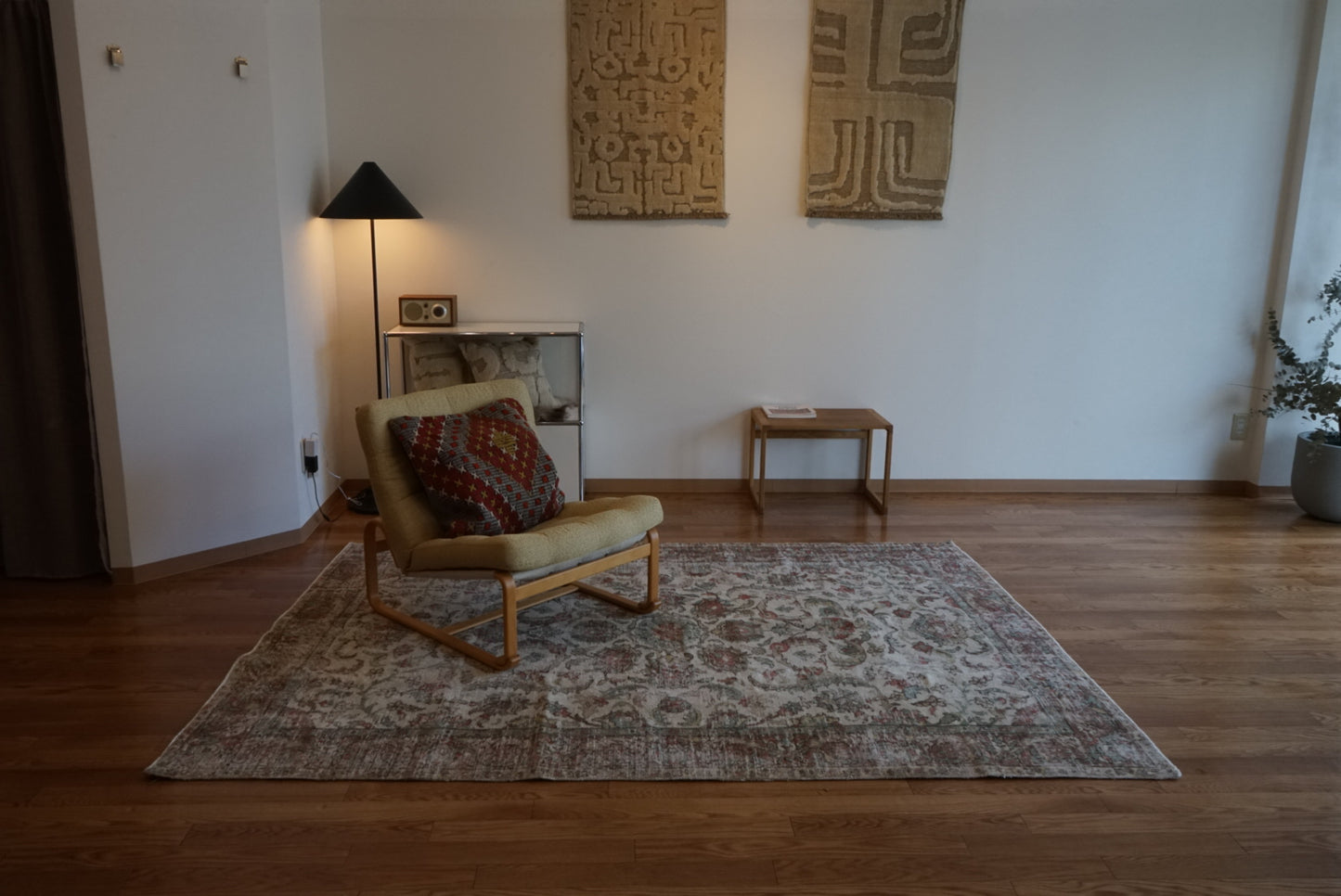 Türkiye Old Isparta Medallion Beige , Green , Rose Red 1960年代 231 × 165 cm No.TR25477 / 国内送料無料