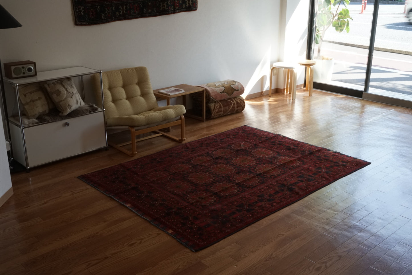 店頭販売 Afghanistan Vintage Turkmen 1980年代 201 × 146.5 cm  No.AF2536 / 国内送料無料・羊毛手織り絨毯