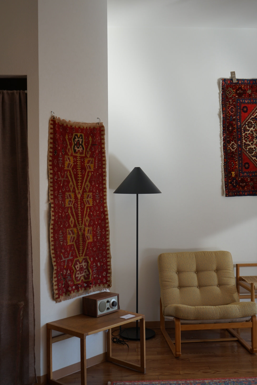 店頭販売 Tribal rug Türkiye Old Anatoria Kilim Tapestry Red , Yellow " Tree of life " 1960年代 111 × 53 cm No.TR25565 / 国内送料無料・羊毛手織りキリム