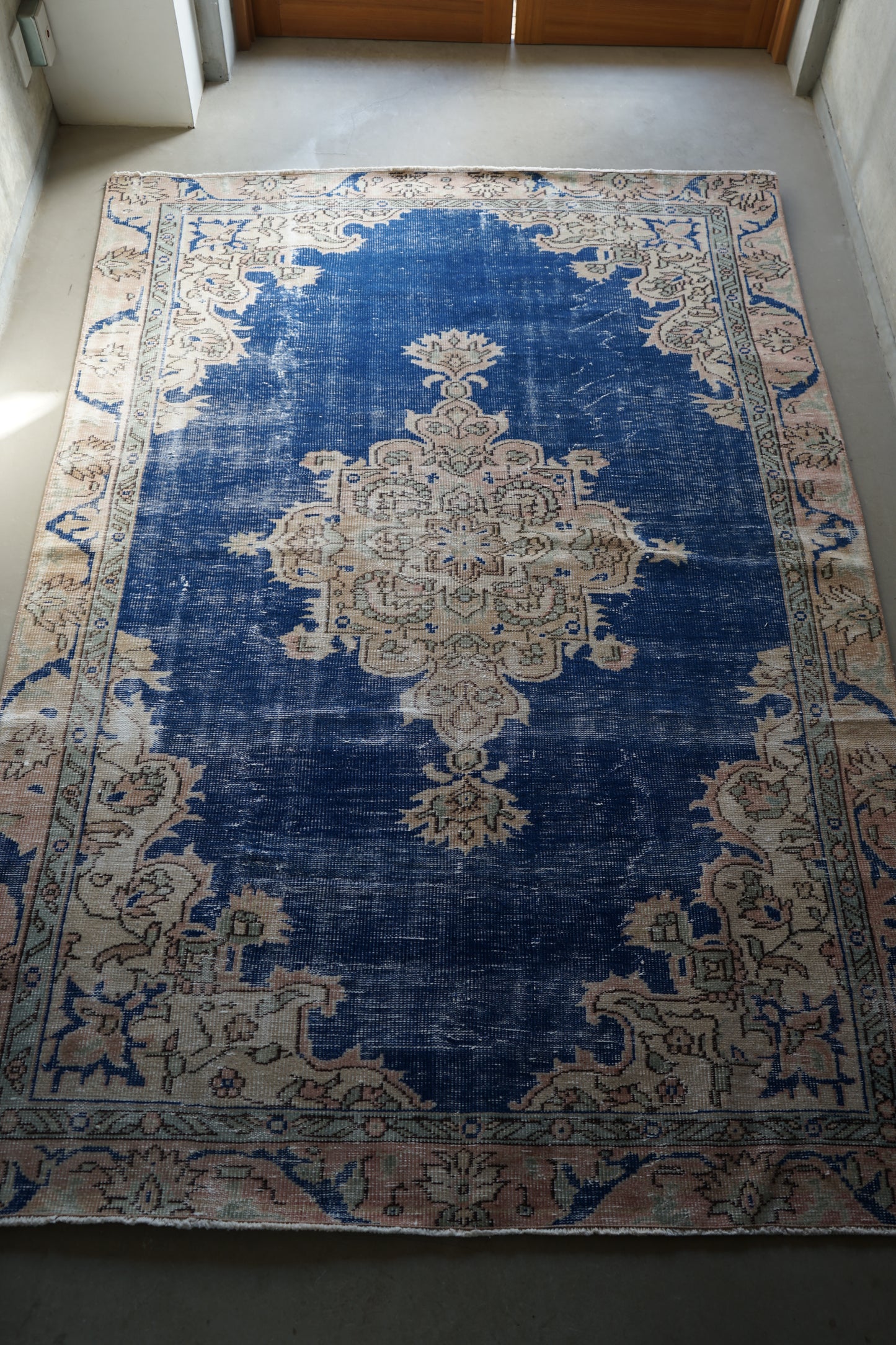 TURKEY OLD ISPARTA BLUE 1970年代 236 × 163 cm No.TR25205