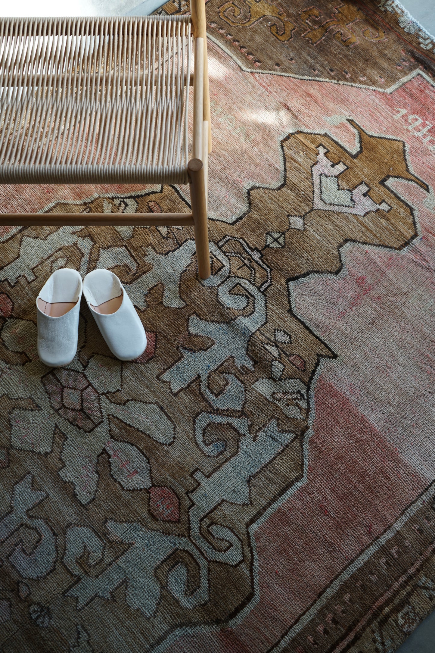 TURKEY OLD OUSHAK SALMON PINK 1970年代 286 × 162 cm No.TR25197