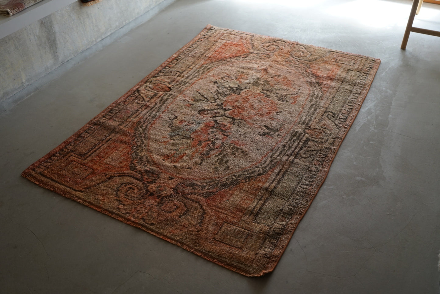 TURKEY OLD ISPARTA ROSE FLOWER 1950-1960年代 161 × 107.5 cm No.TR25129