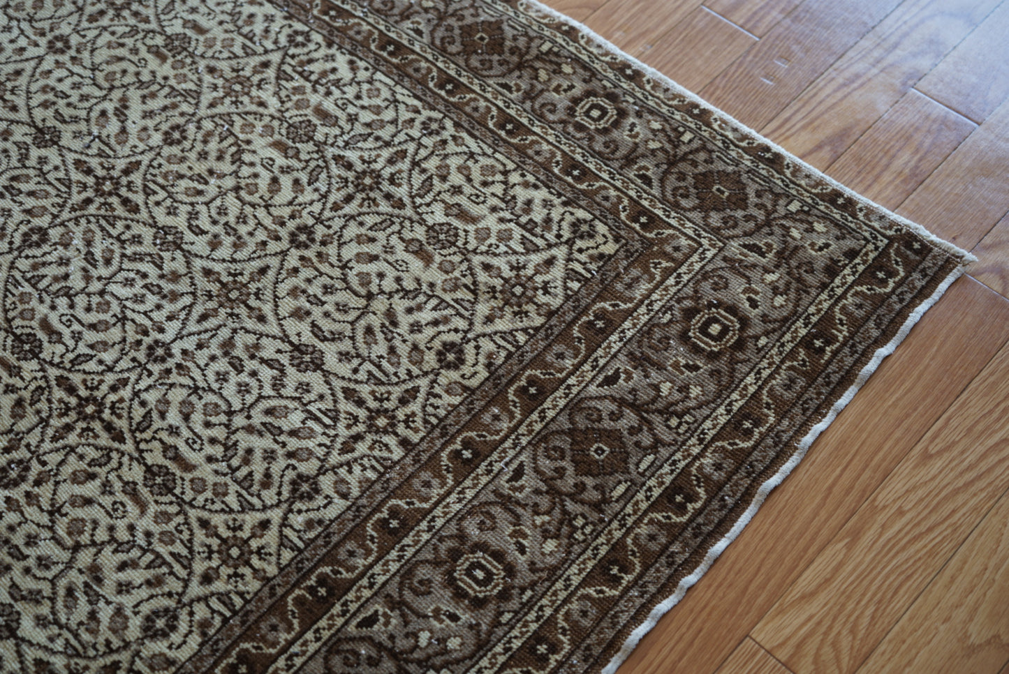 Türkiye Old Kayseri Beige , Brown Flower 1970年代 210 × 142 cm No.TR25388