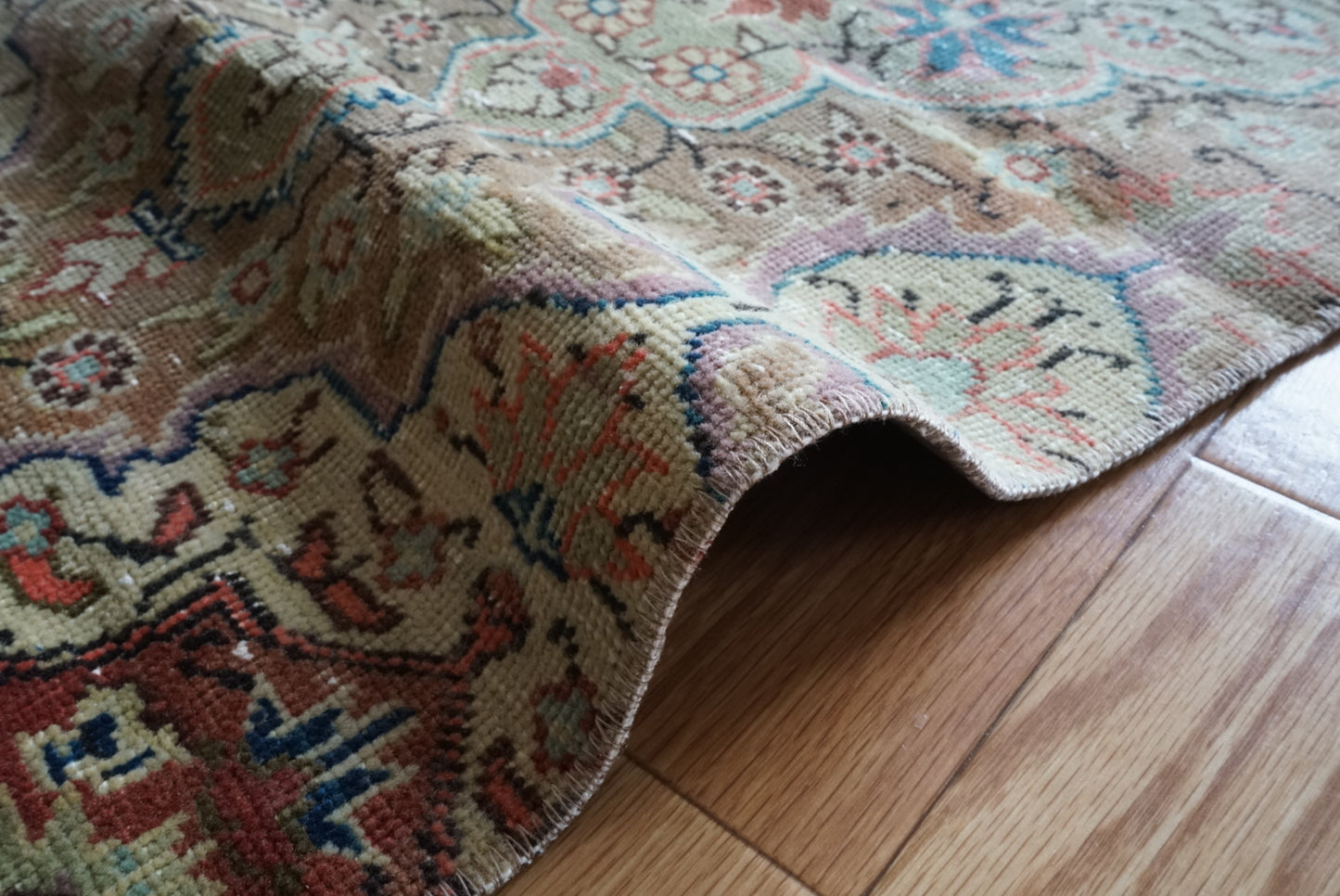 Türkiye Old Oushak Beige Flower 1970年代 71.5 × 42.5 cm No.TR25500 / 国内送料無料