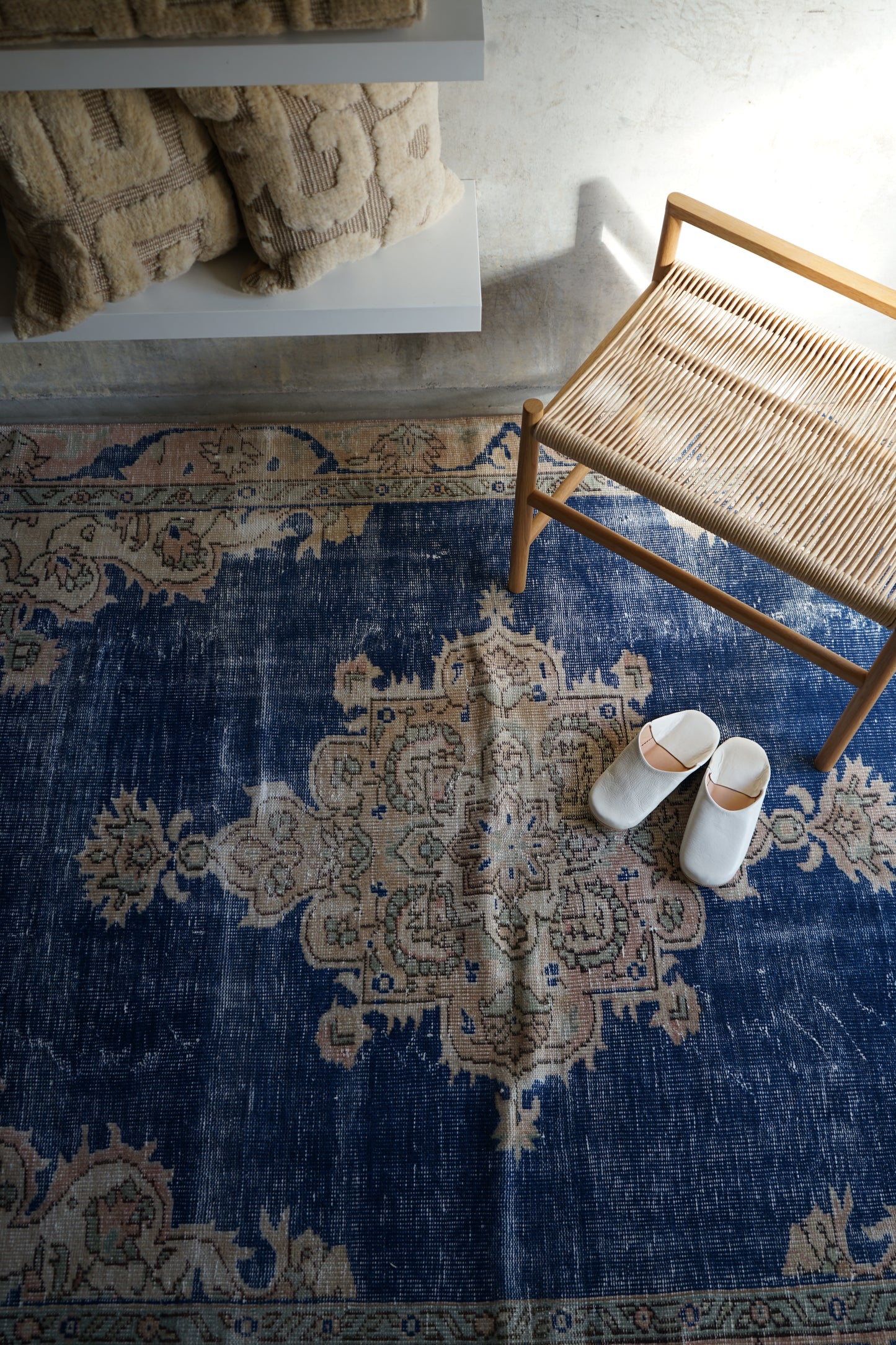 TURKEY OLD ISPARTA BLUE 1970年代 236 × 163 cm No.TR25205