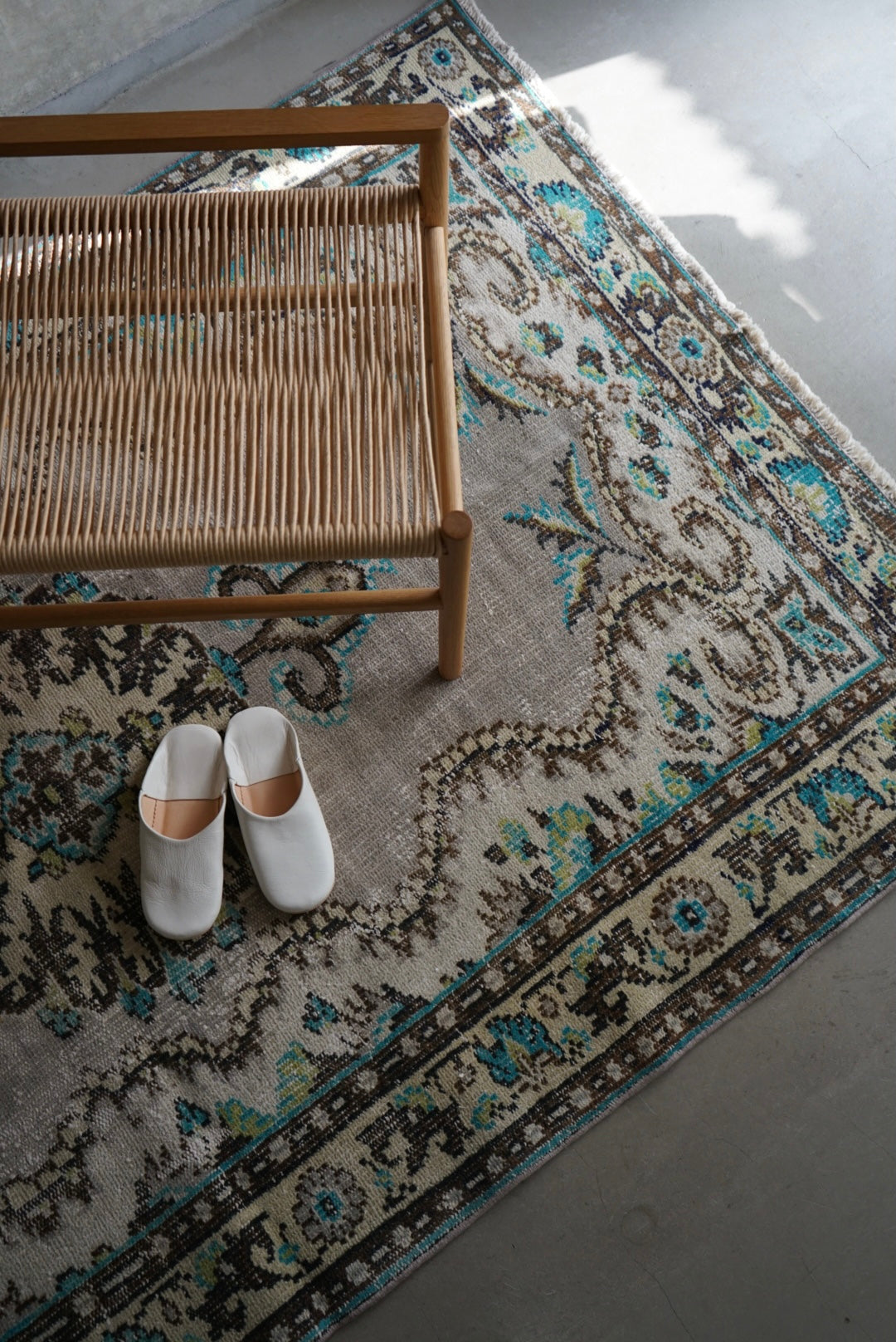 TURKEY OLD ISPARTA GREY 1970年代 223 × 136 cm No.TR25146