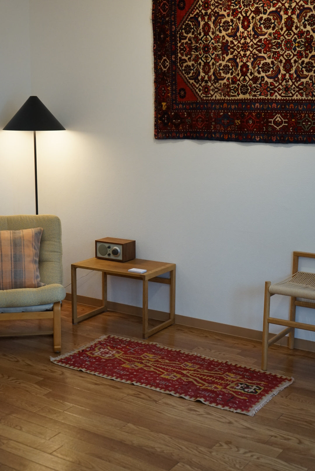 店頭販売 Tribal rug Türkiye Old Anatoria Kilim Tapestry Red , Yellow " Tree of life " 1960年代 111 × 53 cm No.TR25565 / 国内送料無料・羊毛手織りキリム