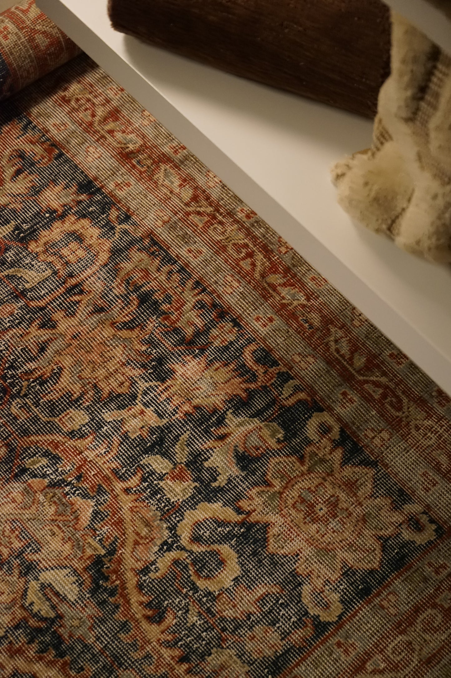 TURKEY OLD ISPARTA NAVY FLORAL 1970年代 207 × 114 cm No.TR25176