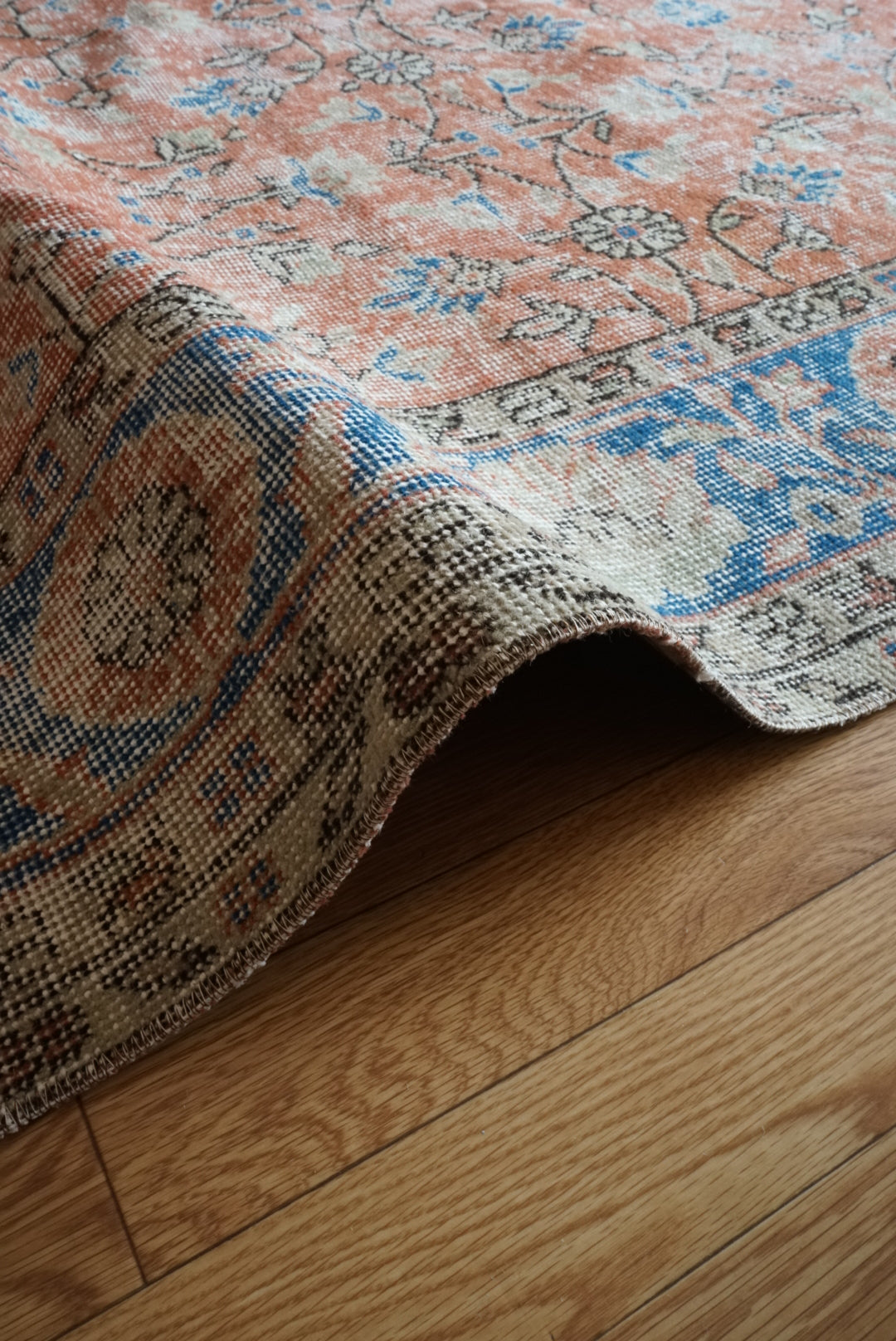 Türkiye Old Isparta Scarlet , Blue 1970年代 271.5 × 164 cm No.TR25507 / 国内送料無料・羊毛手織り絨毯