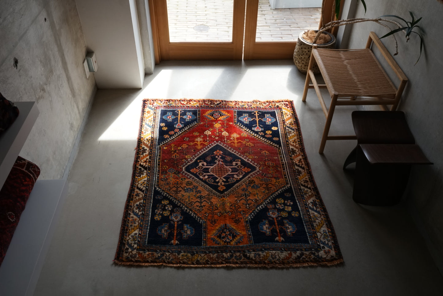 店頭販売 IRAN ANTIQUE QASHQAI BOLVALDI 1860年代 136 × 108 cm / 4'4" × 3'5" ft