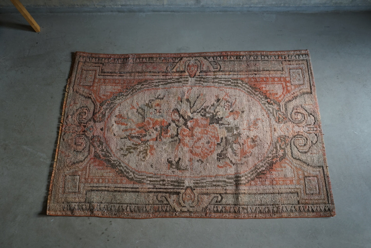 TURKEY OLD ISPARTA ROSE FLOWER 1950-1960年代 161 × 107.5 cm No.TR25129
