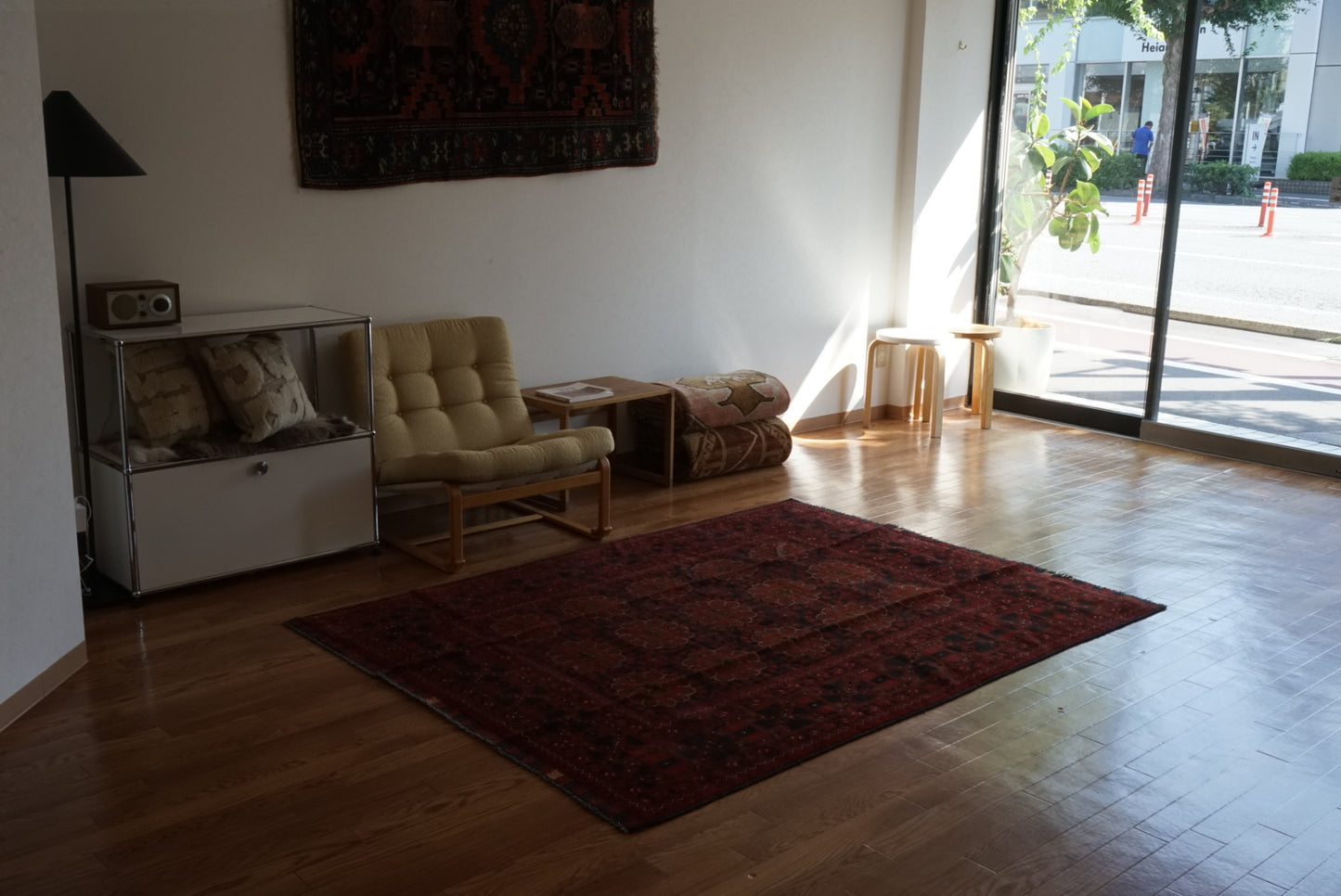 店頭販売 Afghanistan Vintage Turkmen 1980年代 201 × 146.5 cm  No.AF2536 / 国内送料無料・羊毛手織り絨毯