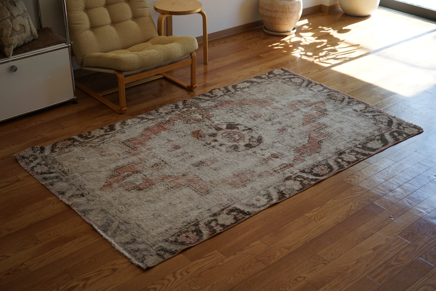 Türkiye Old Isparta Brown, CoralPink 1970年代 199 × 123 cm No.TR25277