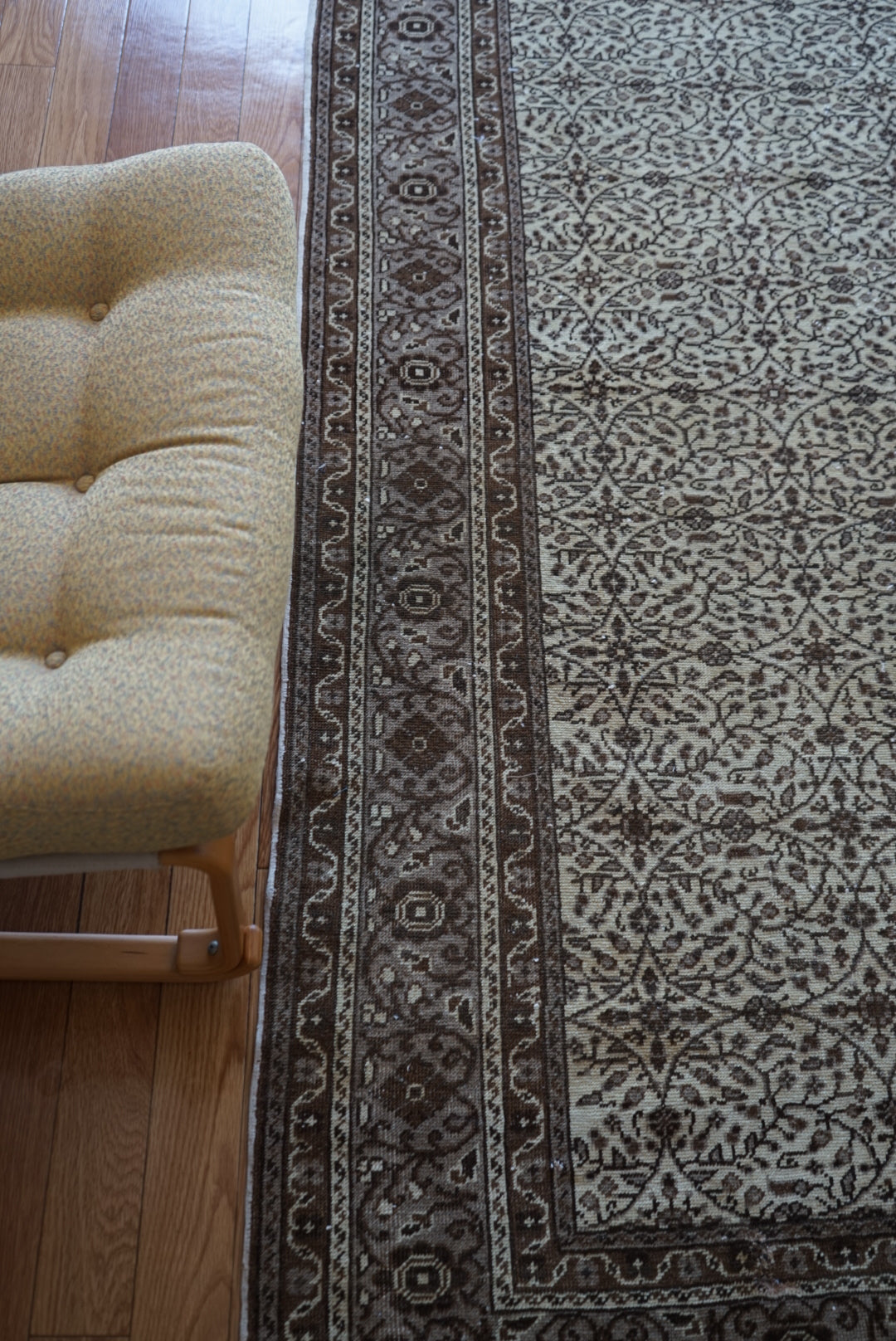 Türkiye Old Kayseri Beige , Brown Flower 1970年代 210 × 142 cm No.TR25388