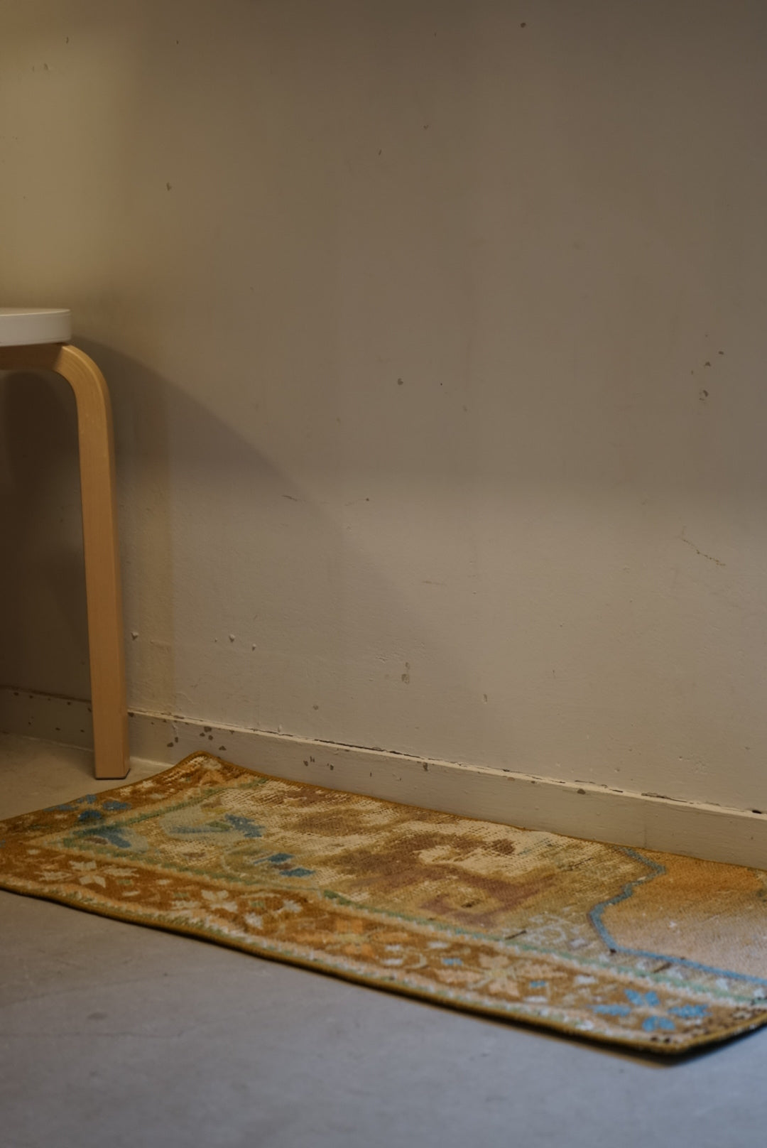 TURKEY VINTAGE SMALL RUG 77 × 38.5 cm No.TR25159