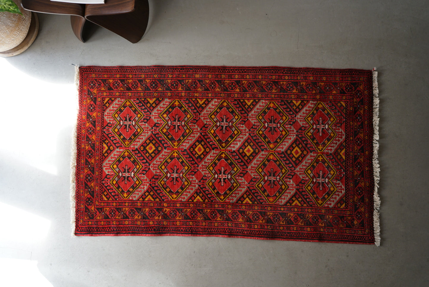 AFGHANISTAN VINTAGE TURKMEN 1980年代 130.5×75 cm