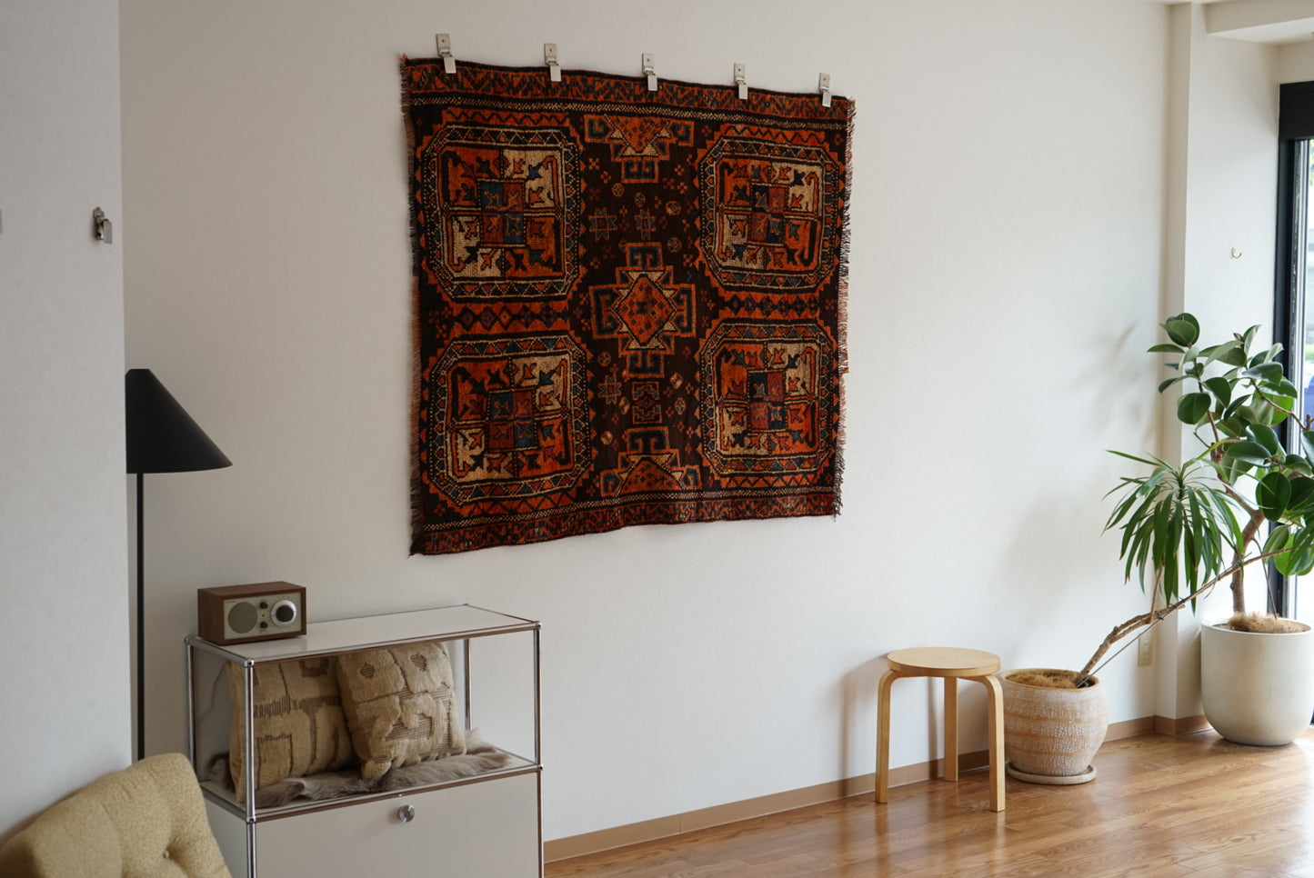 店頭販売 Iran Antique Shiraz Lori 1860年代 142 × 123 cm