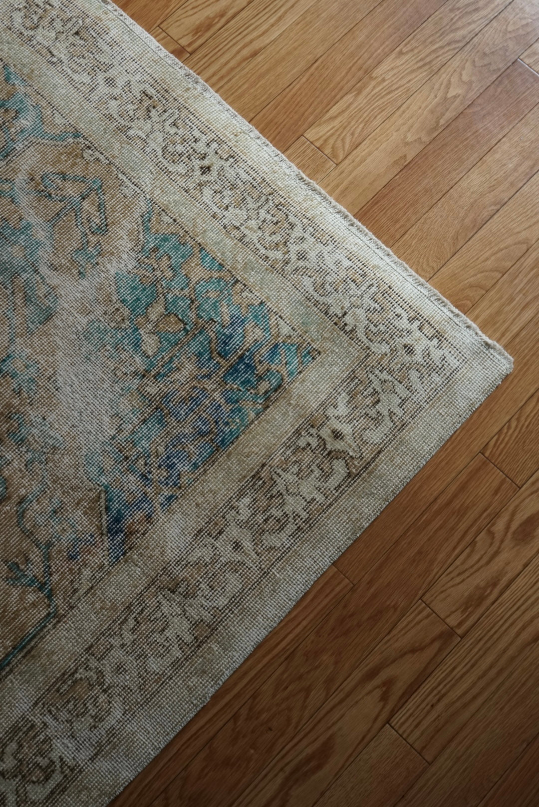 Türkiye Old Oushak Beige , Blue , Medallion 1960年代 227 × 132cm No.TR25454