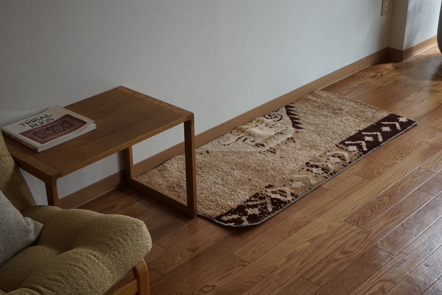 Türkiye Old Oushak Beige , Brown 1970年代 115 × 53 cm No.TR25499 / 国内送料無料