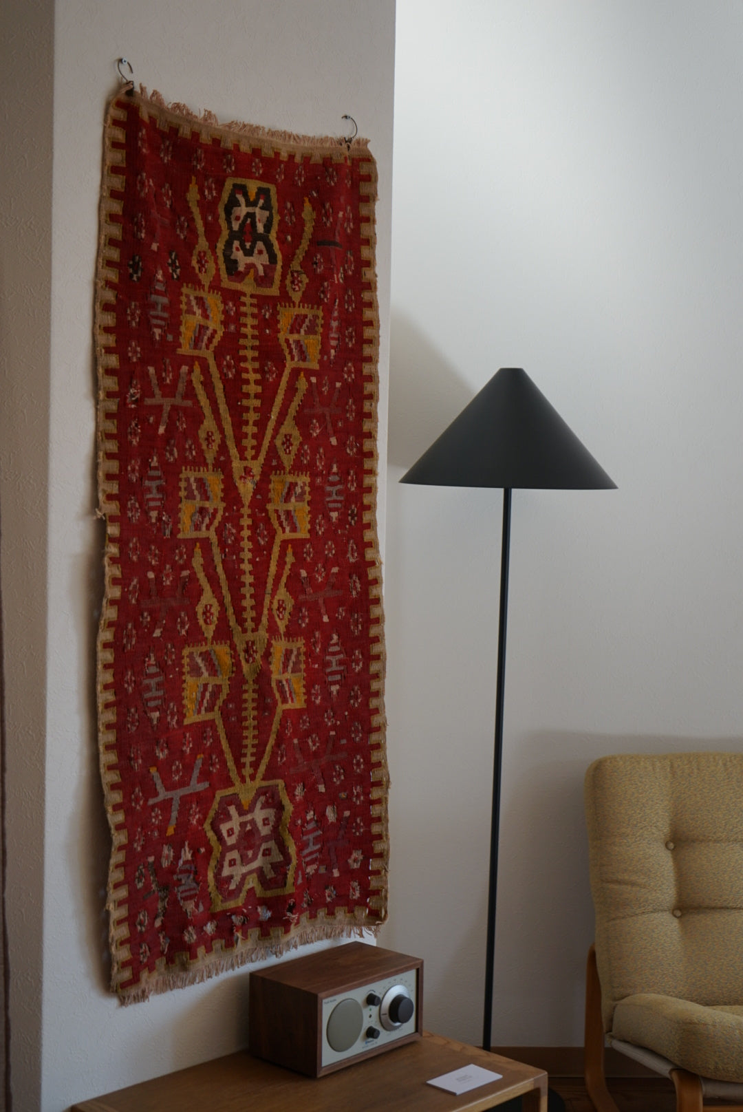 店頭販売 Tribal rug Türkiye Old Anatoria Kilim Tapestry Red , Yellow " Tree of life " 1960年代 111 × 53 cm No.TR25565 / 国内送料無料・羊毛手織りキリム